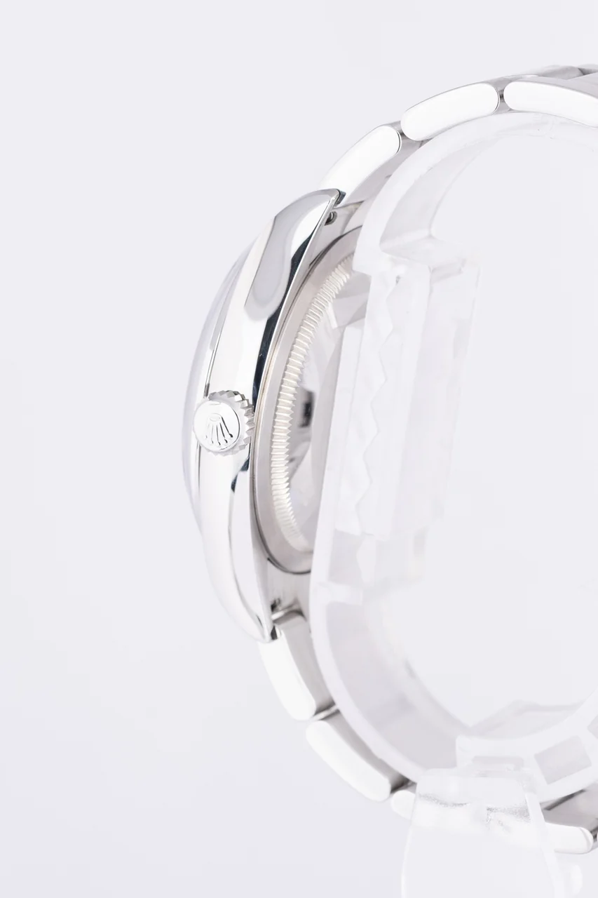 Rolex Perpetual 36 – Ref. 126000, Sehr gut – 4/10
