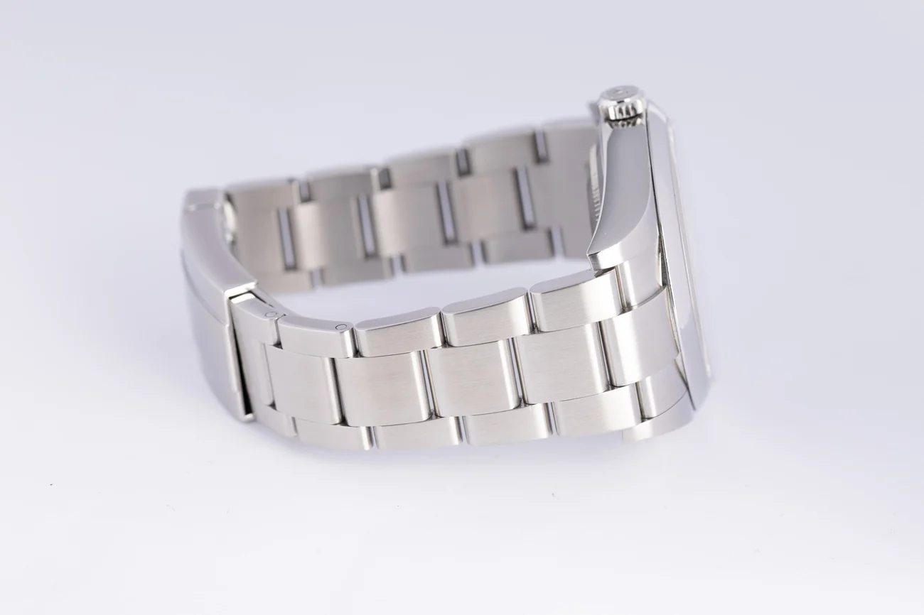 Rolex Oyster Perpetual – Ref. 114300, Sehr gut – 6/9