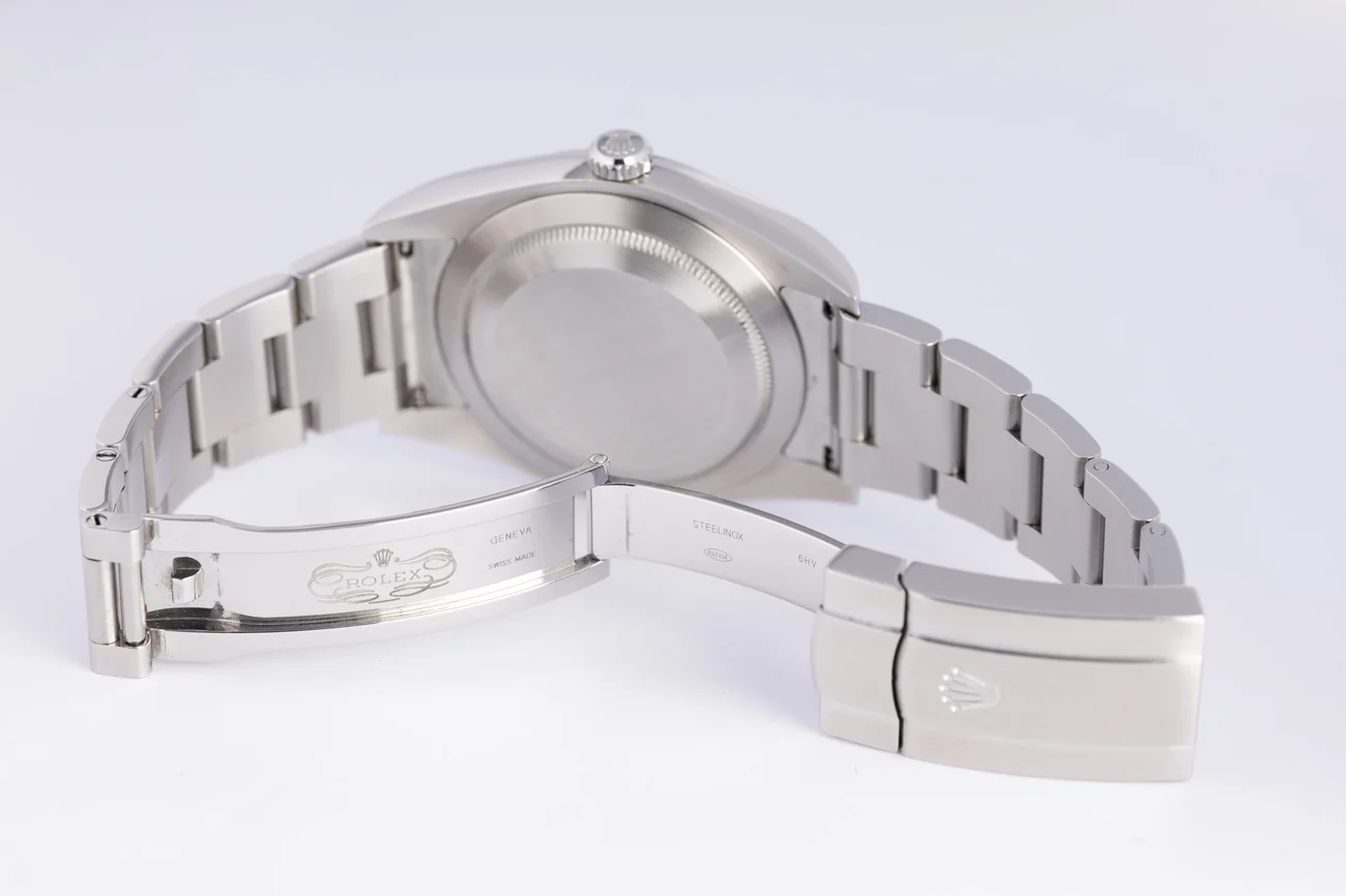 Rolex Oyster Perpetual – Ref. 114300, Sehr gut – 8/9
