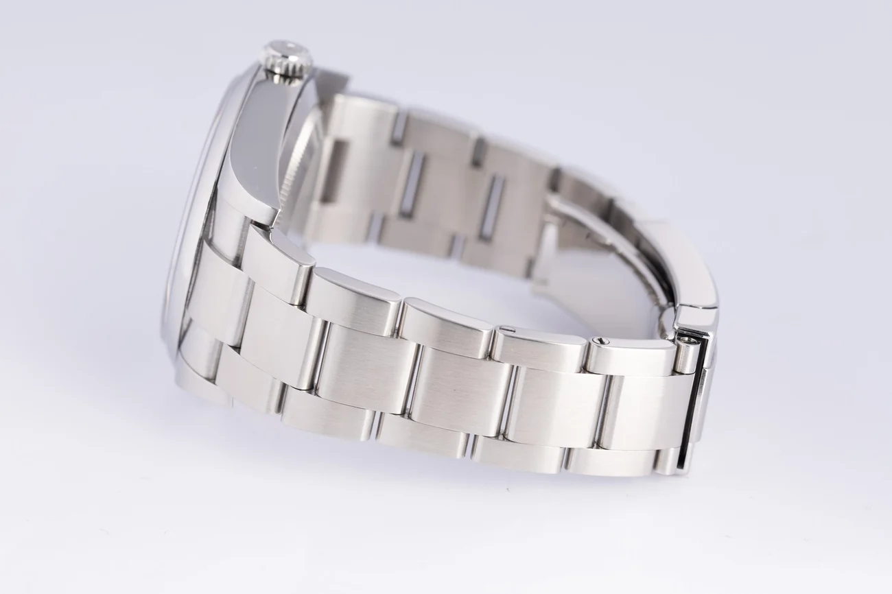 Rolex Oyster Perpetual – Ref. 114300, Sehr gut – 5/9