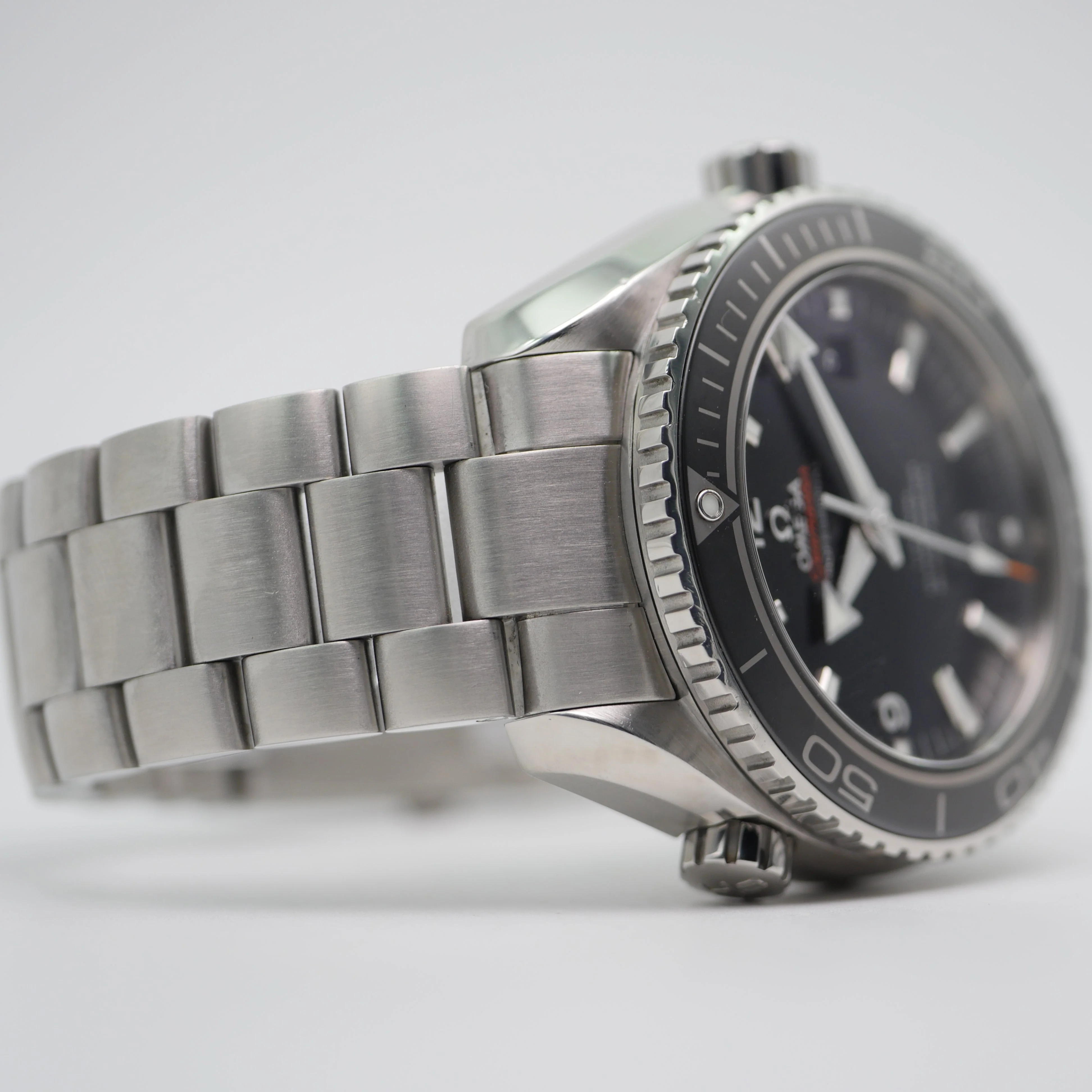 Omega Seamaster Planet Ocean – Ref. 232.30.46.21.01.001, Sehr gut – 3/10