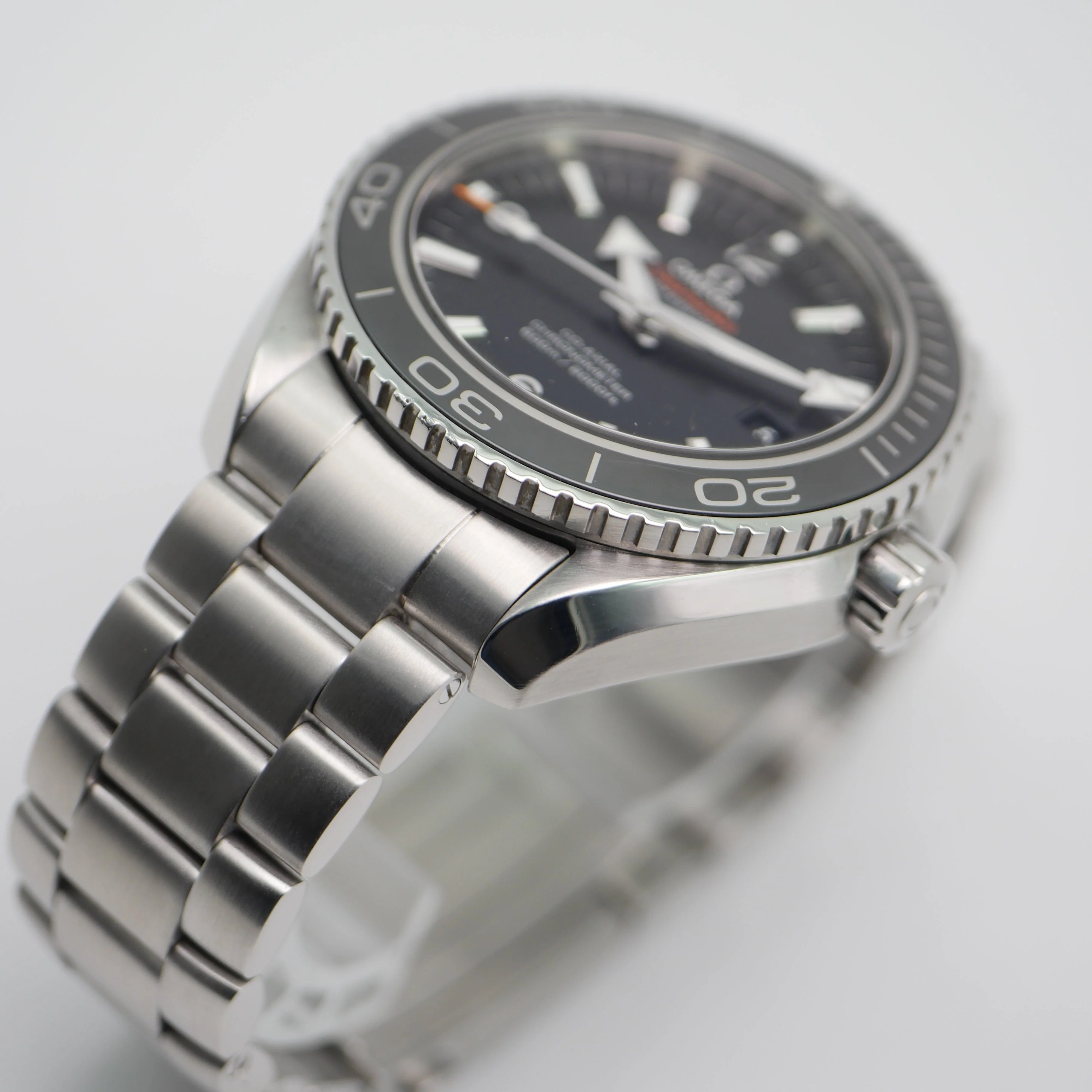 Omega Seamaster Planet Ocean – Ref. 232.30.46.21.01.001, Sehr gut – 5/10