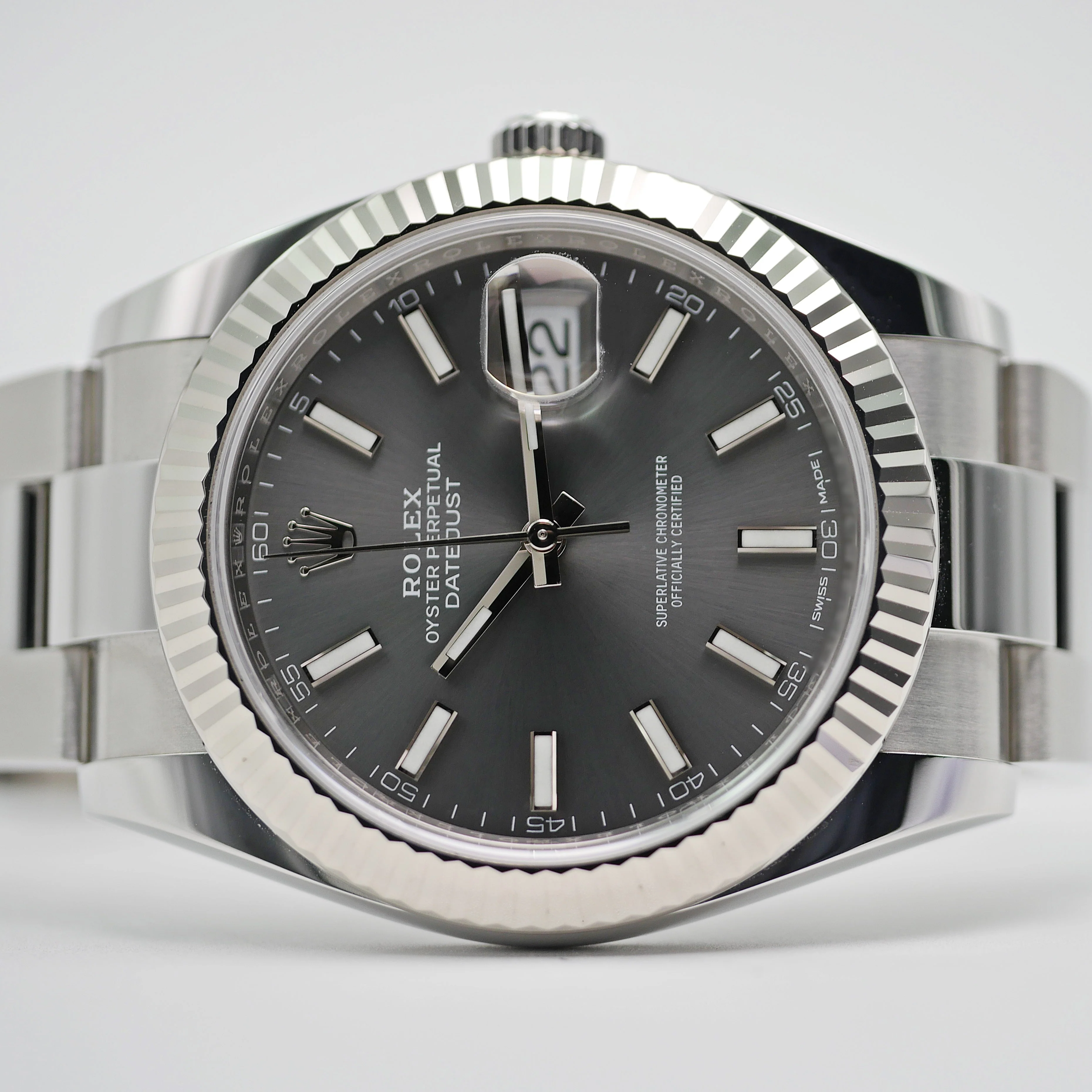 Rolex Datejust 41 – Ref. 126334, Sehr gut – 6/8