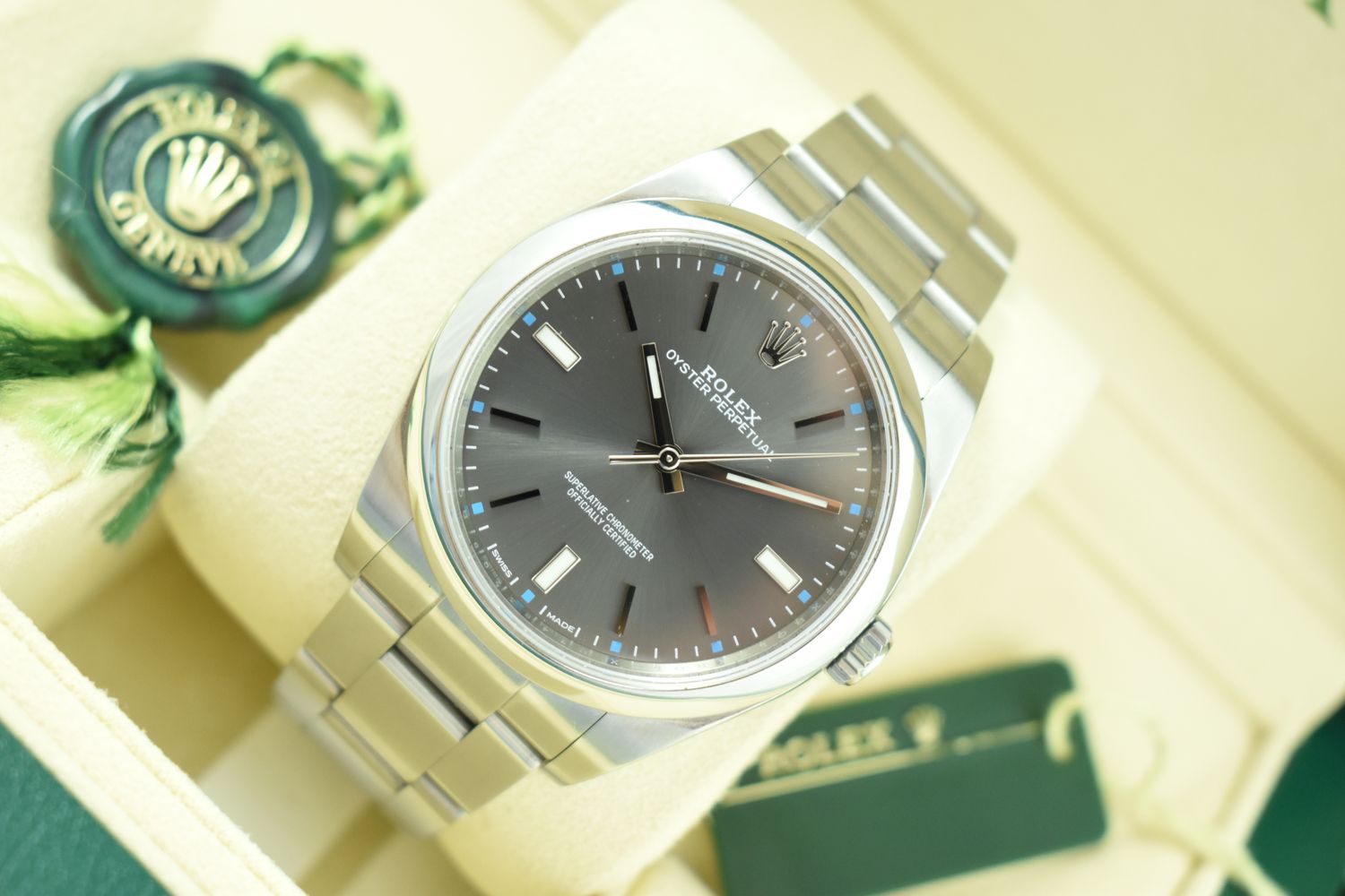 Rolex Oyster Perpetual – Ref. 114300, good – 7/10
