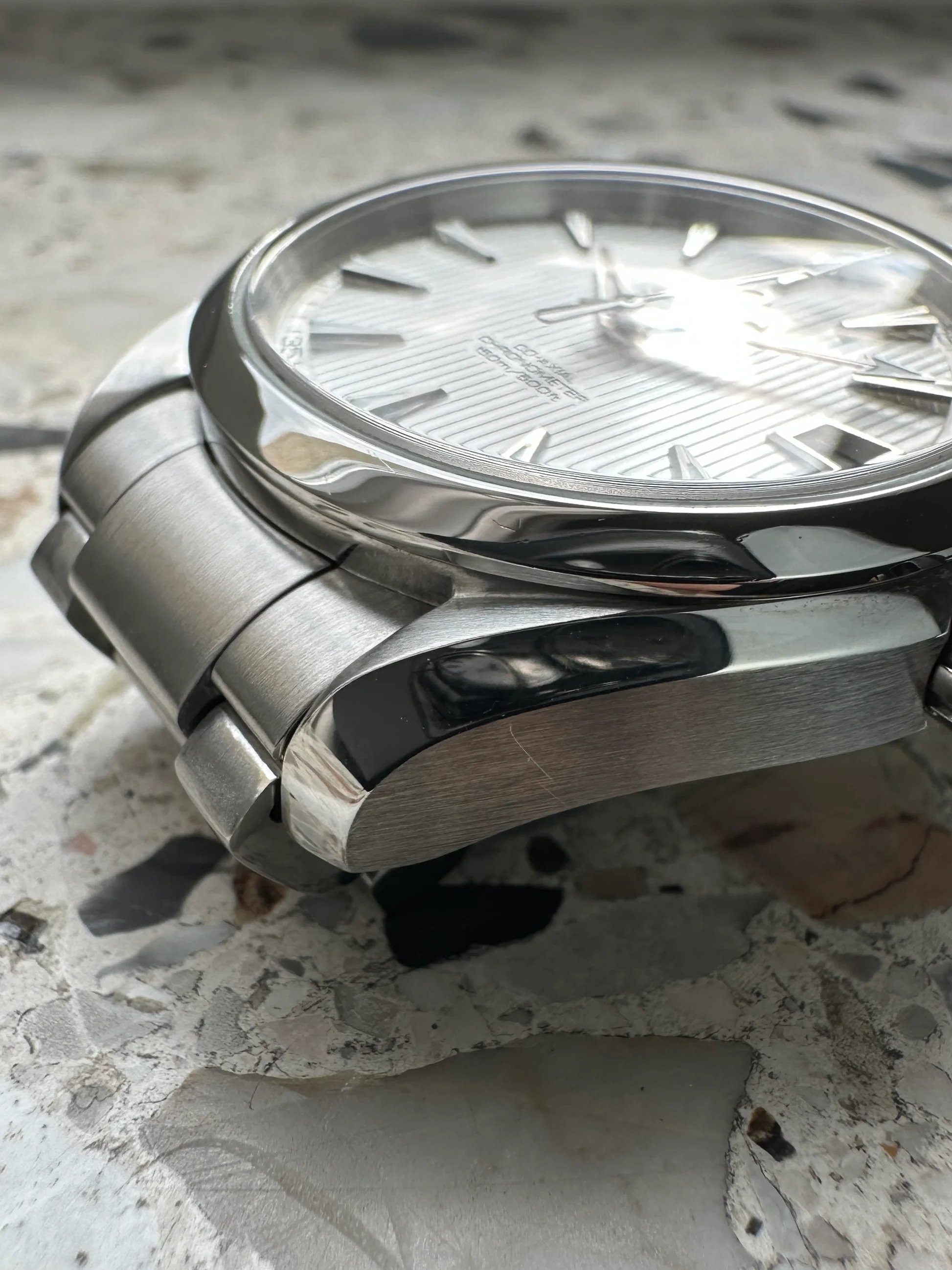 Omega Aqua Terra – Ref. 231.10.39.21.02.001, Gut – 4/14