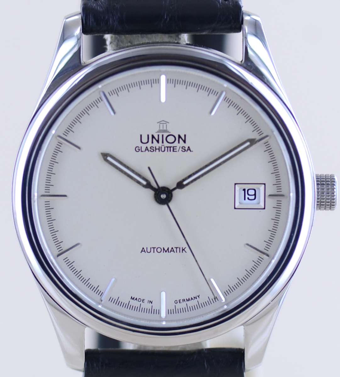 Union Glashütte Klassik – Ref. 26.11.03.04.10, Sehr gut
