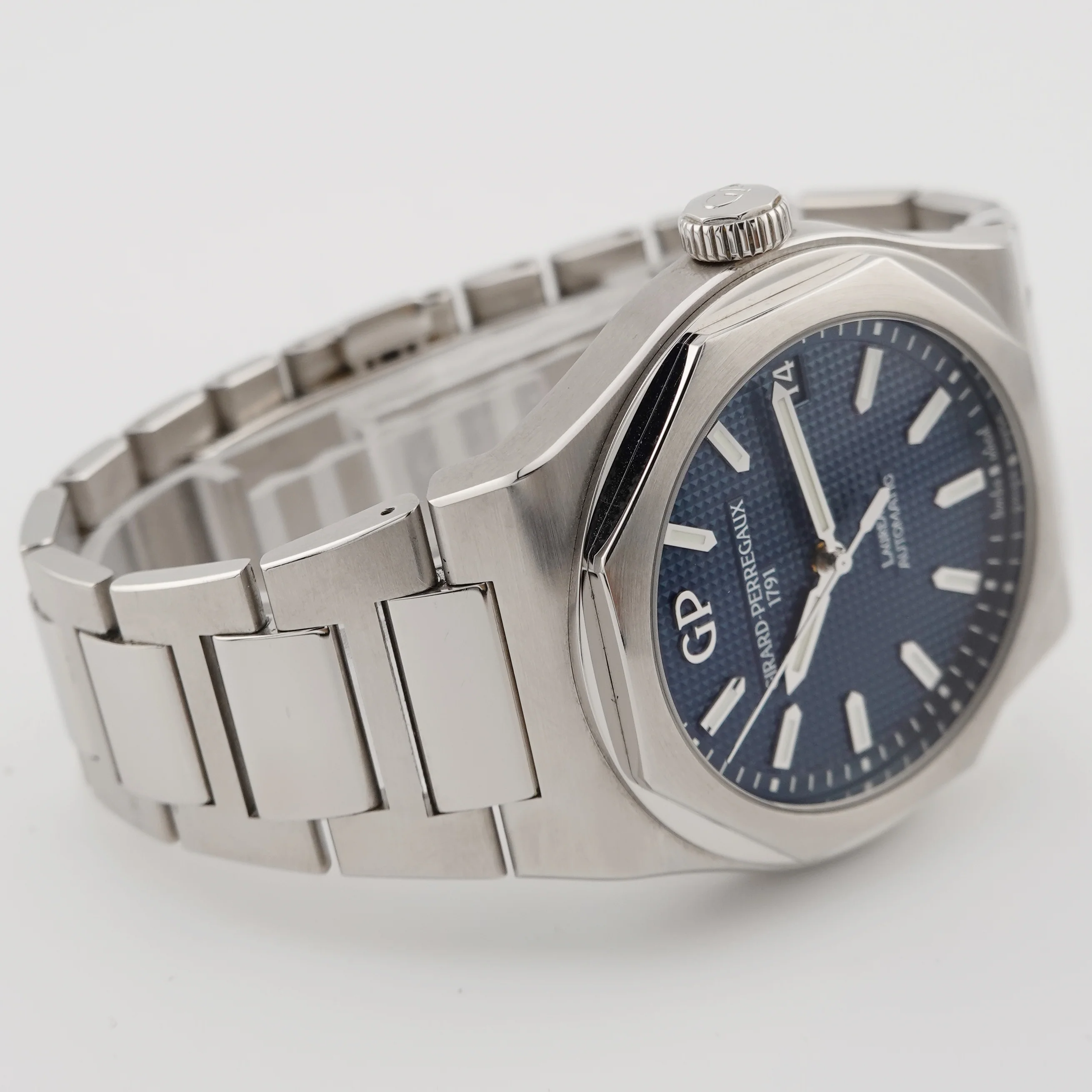Girard Perregaux Laureato – Ref. 81010-11-431-11A, Sehr gut – 2/8