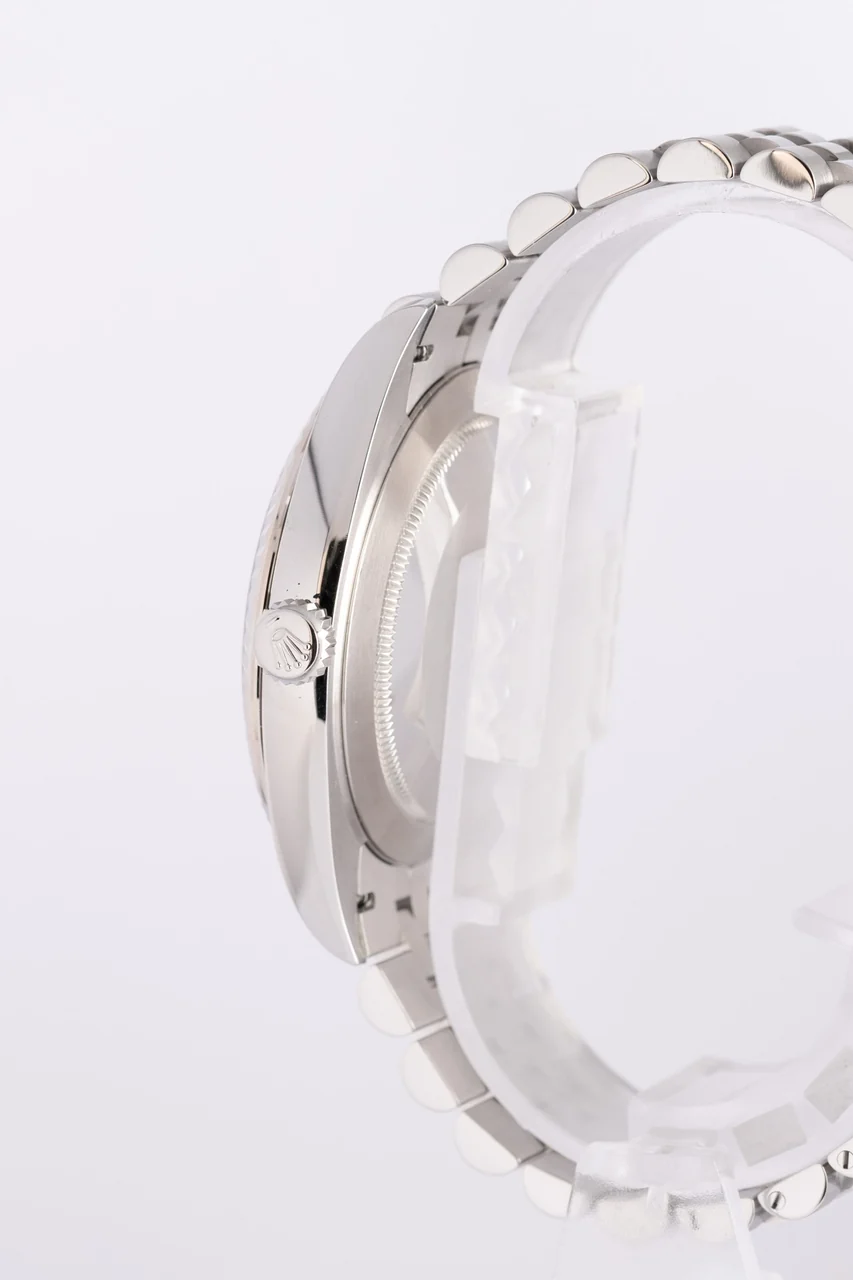 Rolex Datejust 41 – Ref. 126334, Sehr gut – 4/10