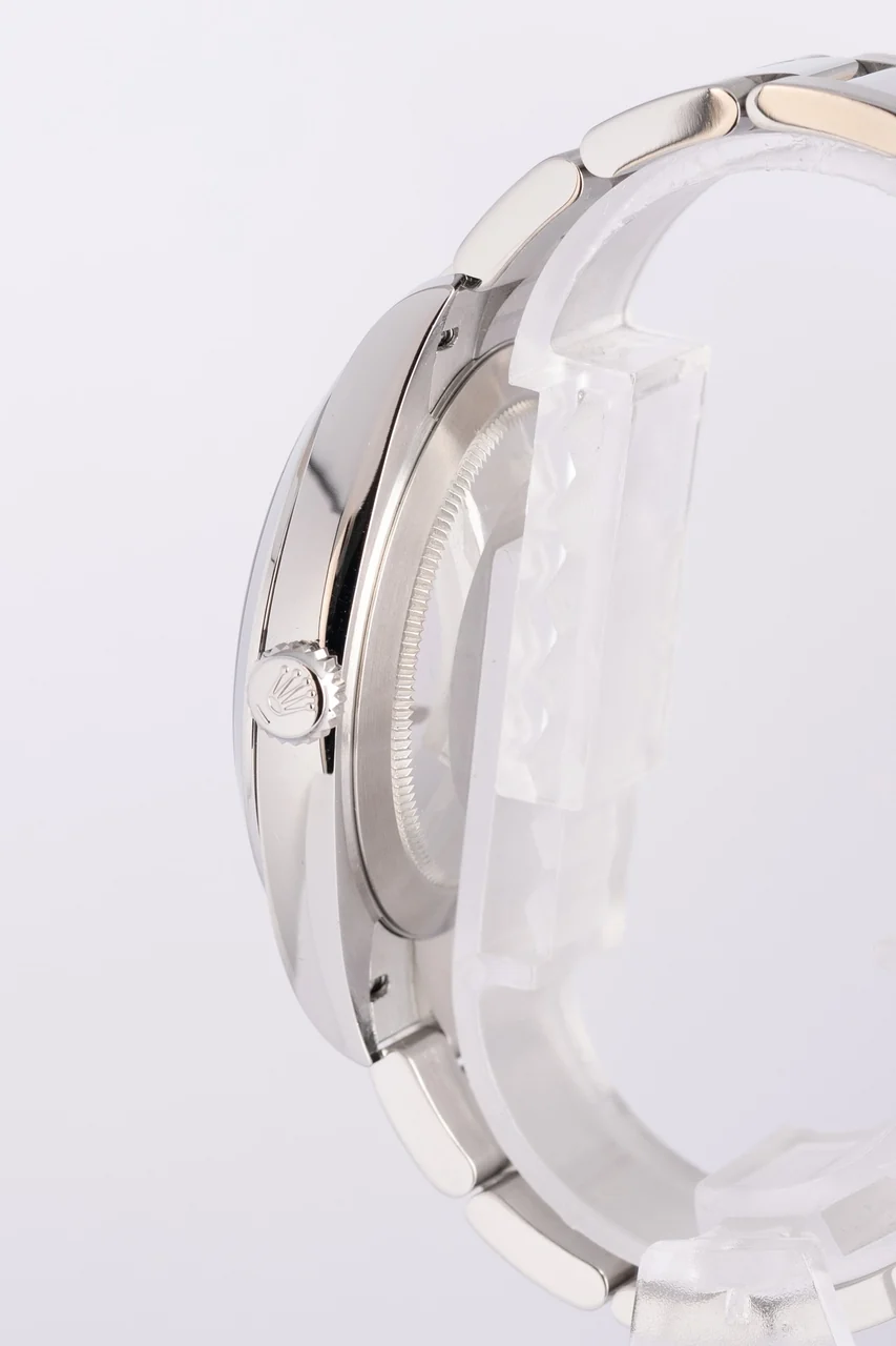 Rolex Datejust 41 – Ref. 126300, Sehr gut – 4/10