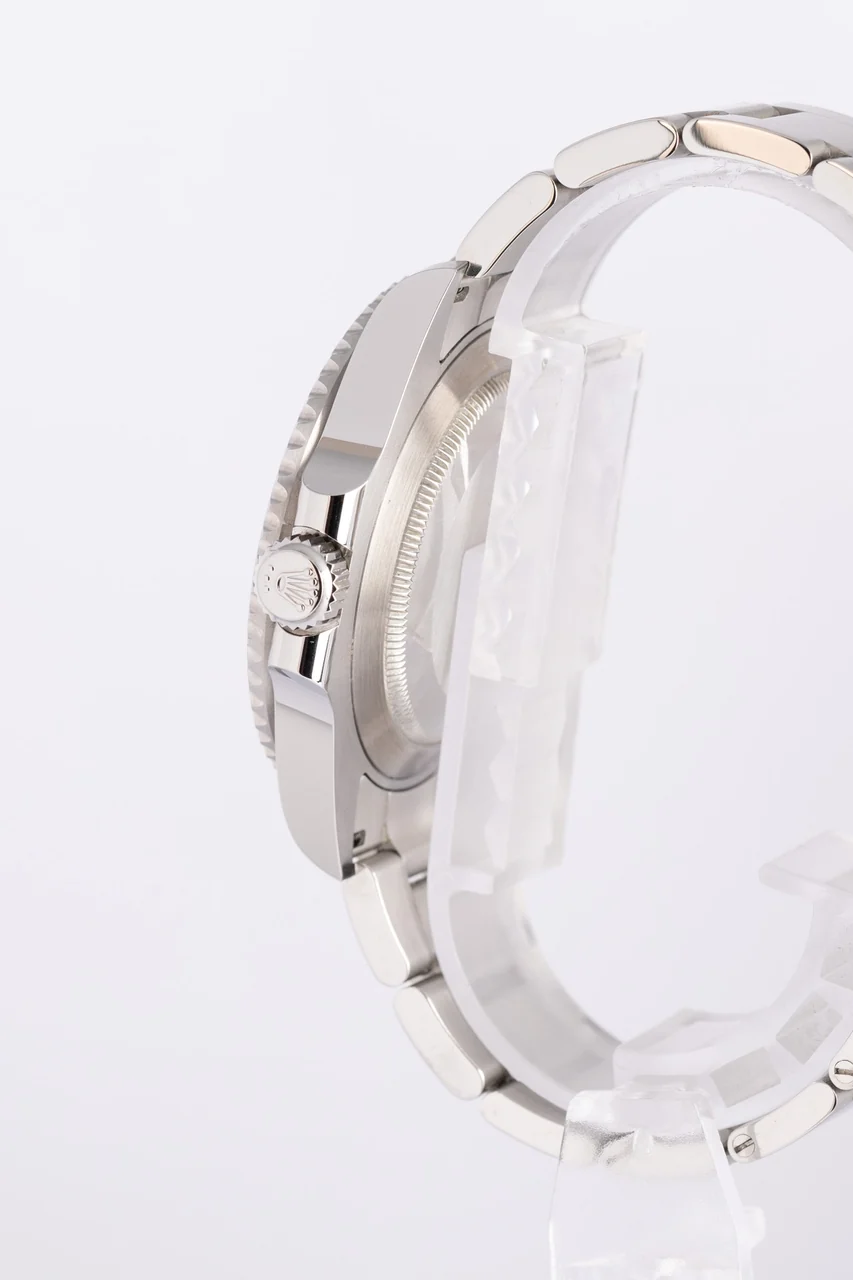 Rolex Submariner – Ref. 124060, Sehr gut – 2/10