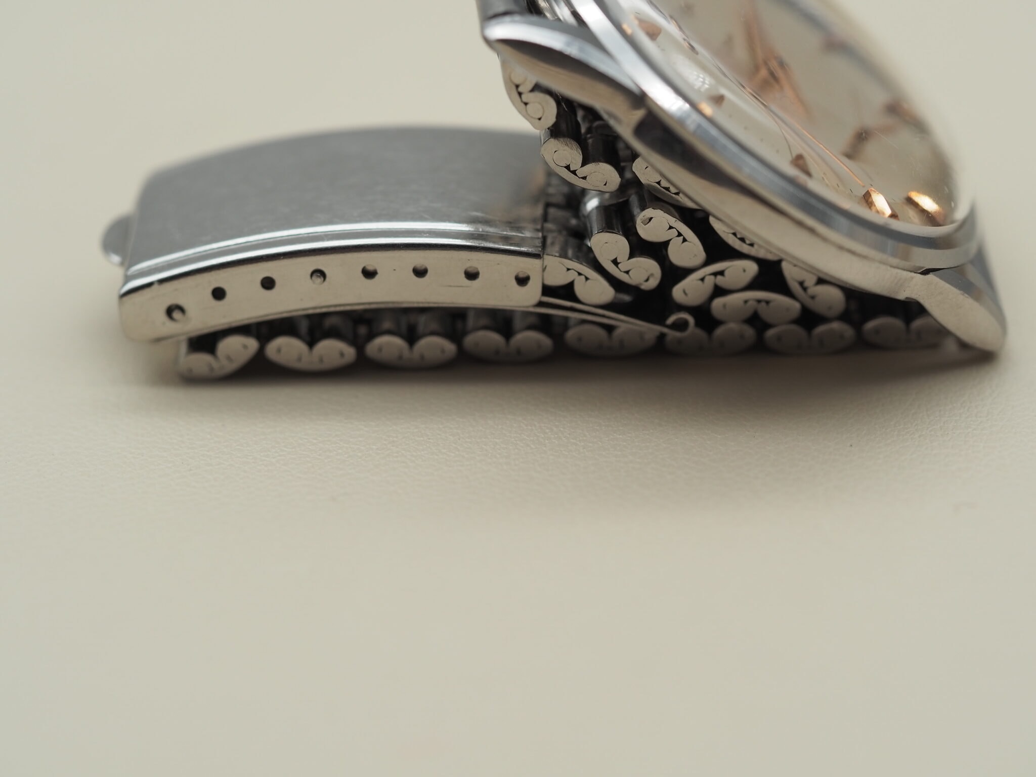 Omega Geneve – Ref. CK 2748-2, Gut – 6/17