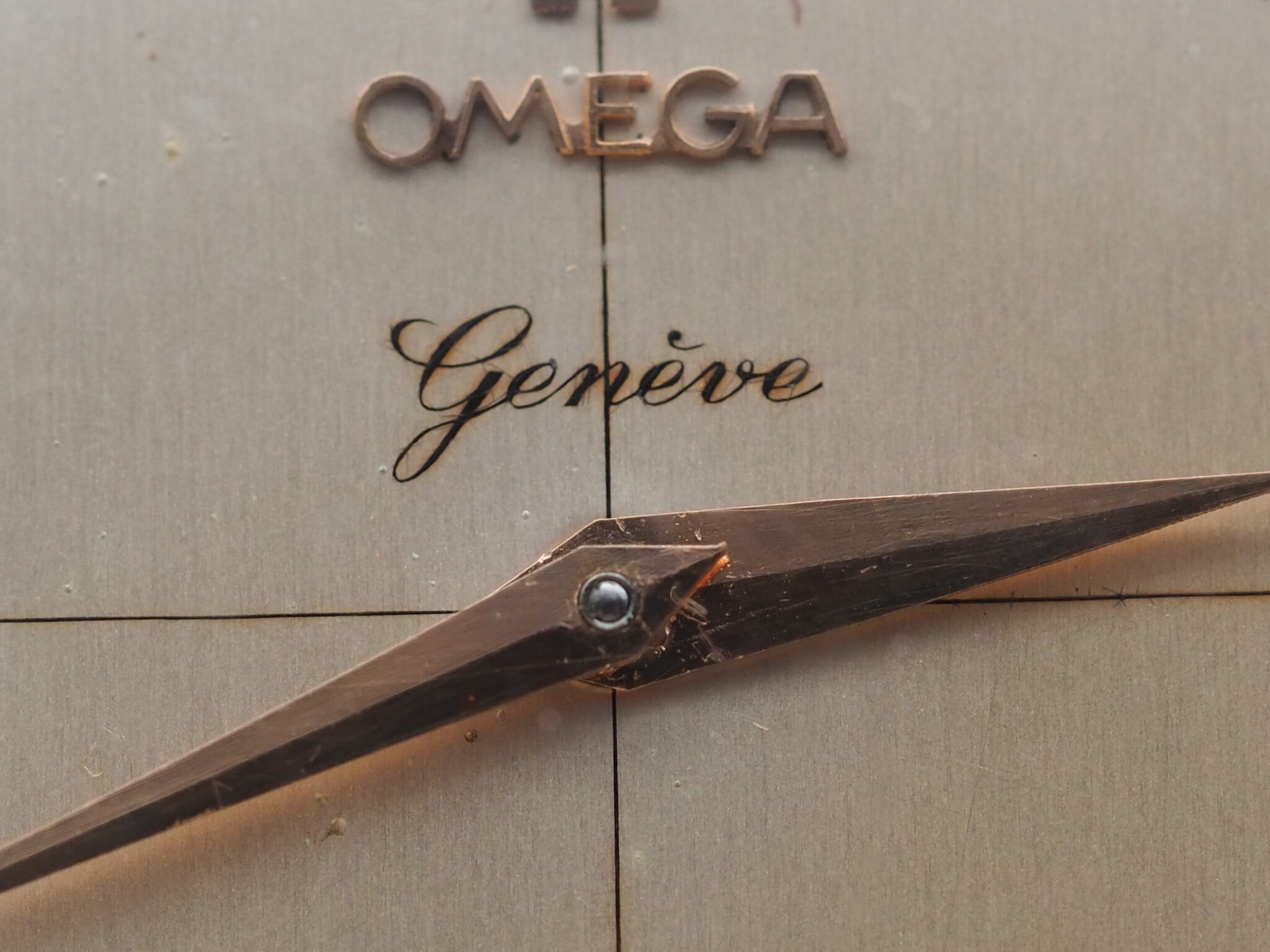 Omega Geneve – Ref. CK 2748-2, Gut – 14/17