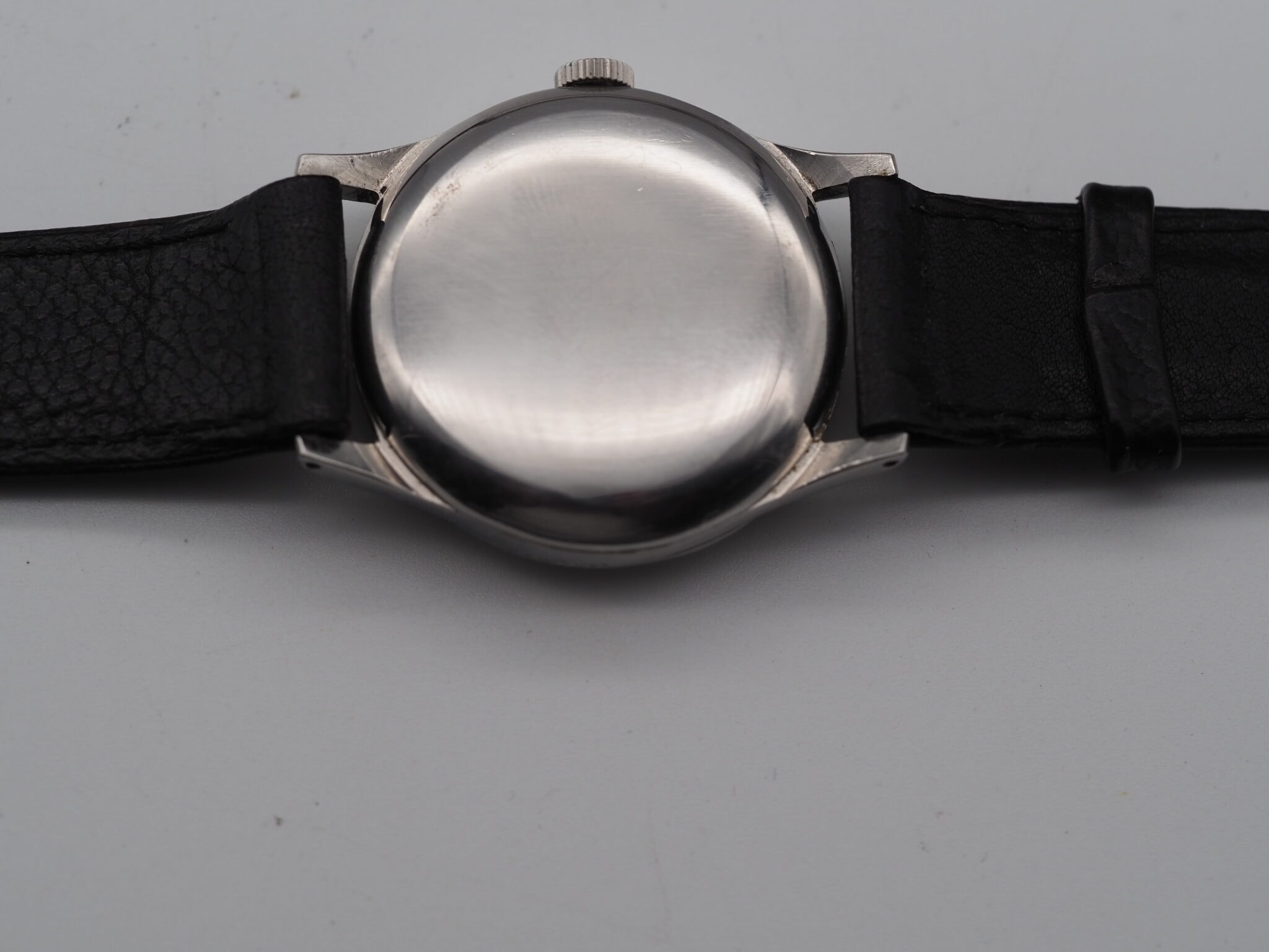 Omega Ref. England, Kaliber 283, aus ca. 1953 – Ref. Dennison, good – 10/15