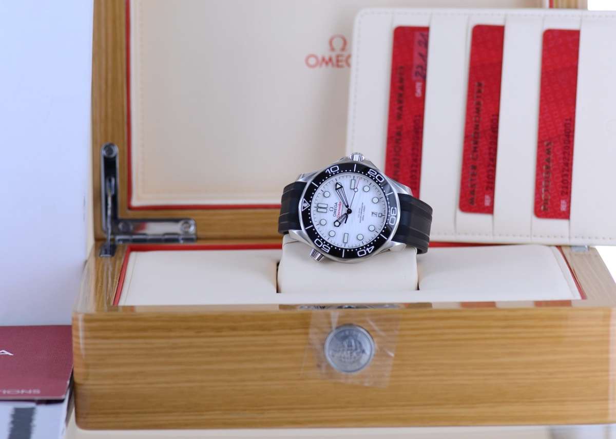 Omega Seamaster Diver 300M – Ref. 21032422004001, Sehr gut – 3/3