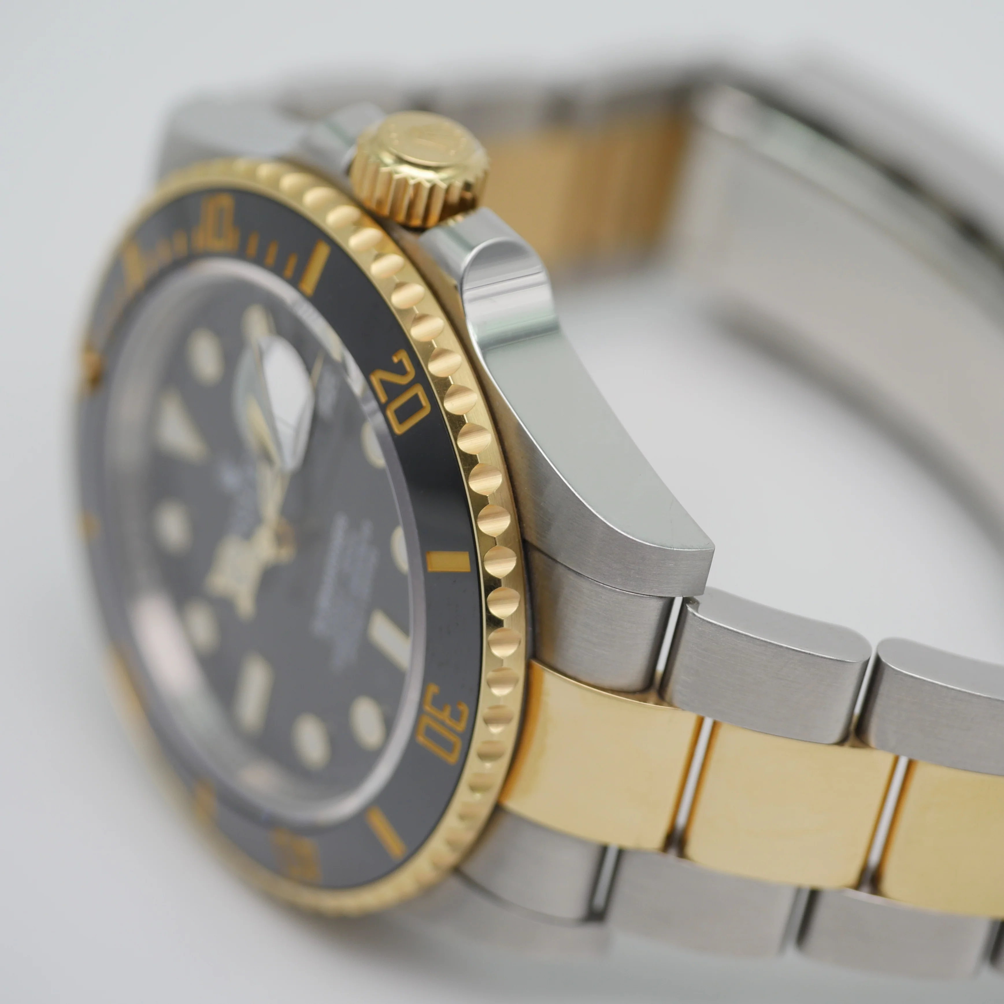 Rolex Submariner Date 16610 – Ref. 126613LN, Wie neu – 7/8