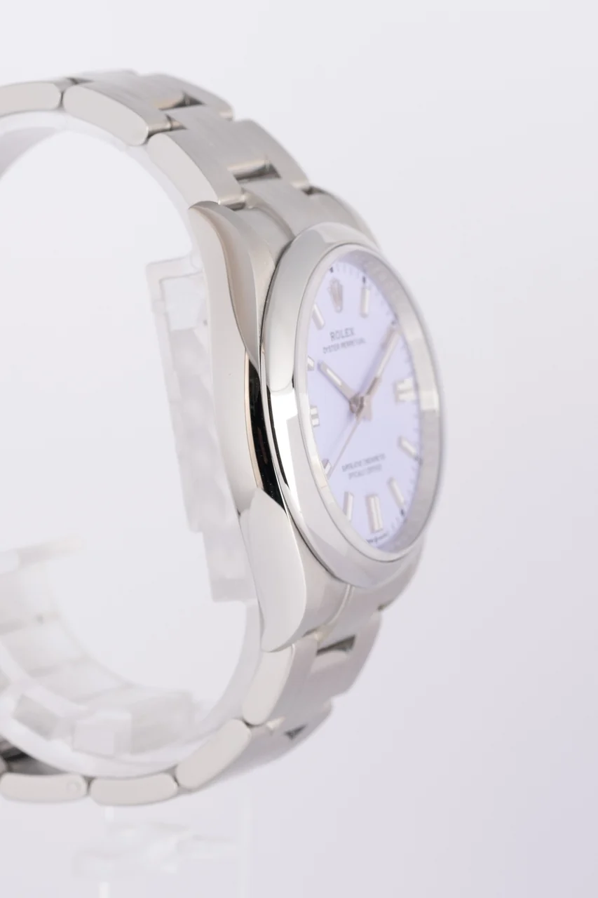 Rolex Oyster Perpetual – Ref. 126000, very good – 3/10