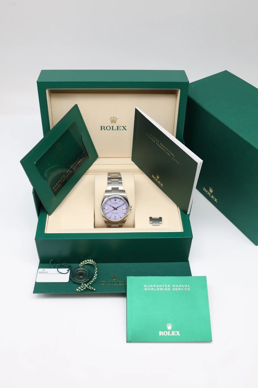 Rolex Oyster Perpetual – Ref. 126000, very good – 8/10