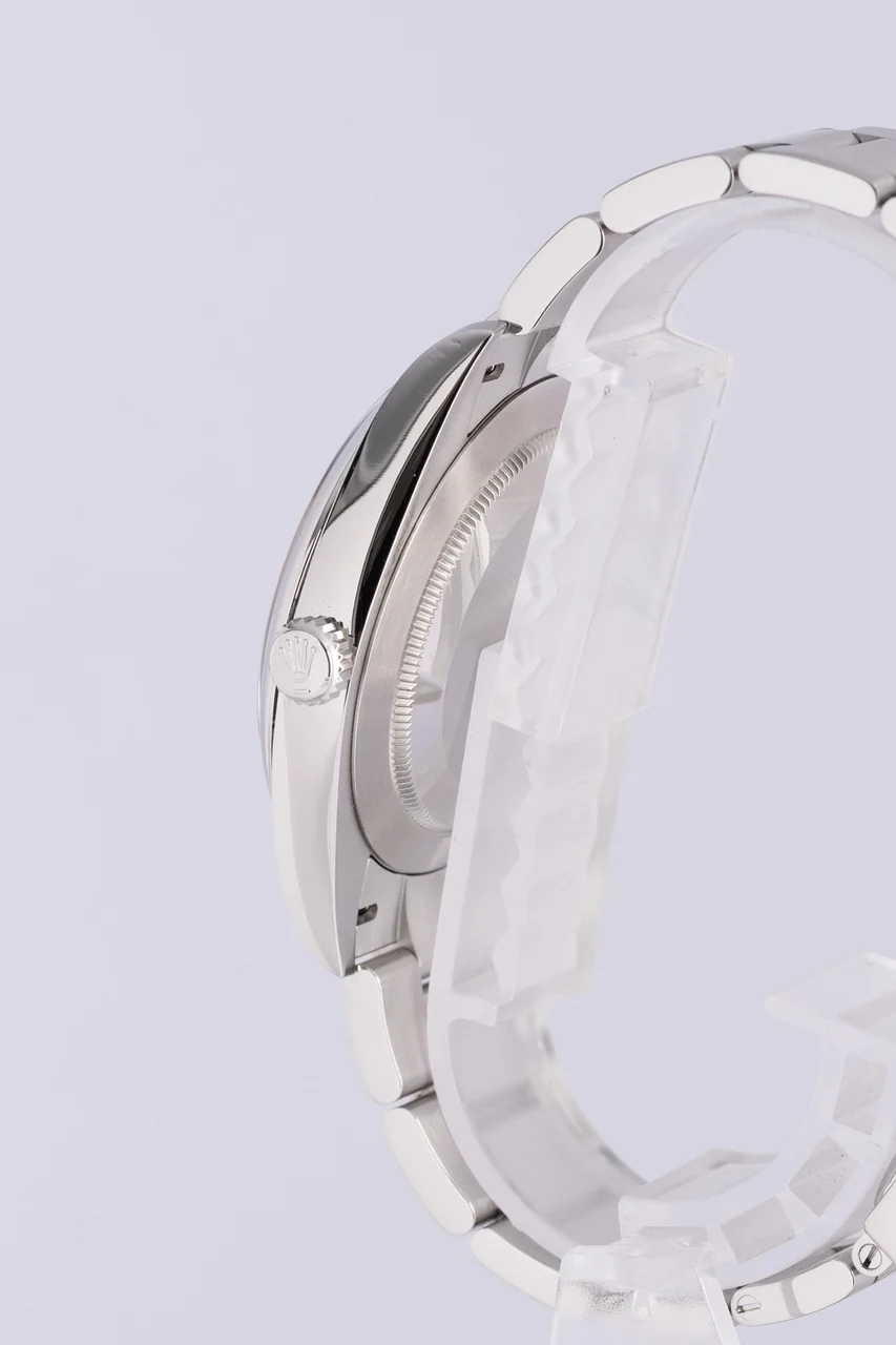 Rolex Oyster Perpetual – Ref. 124300, Sehr gut – 2/10