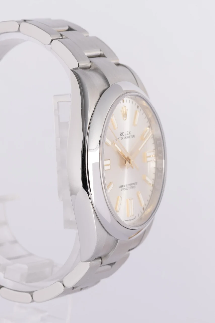Rolex Oyster Perpetual – Ref. 124300, very good – 5/10