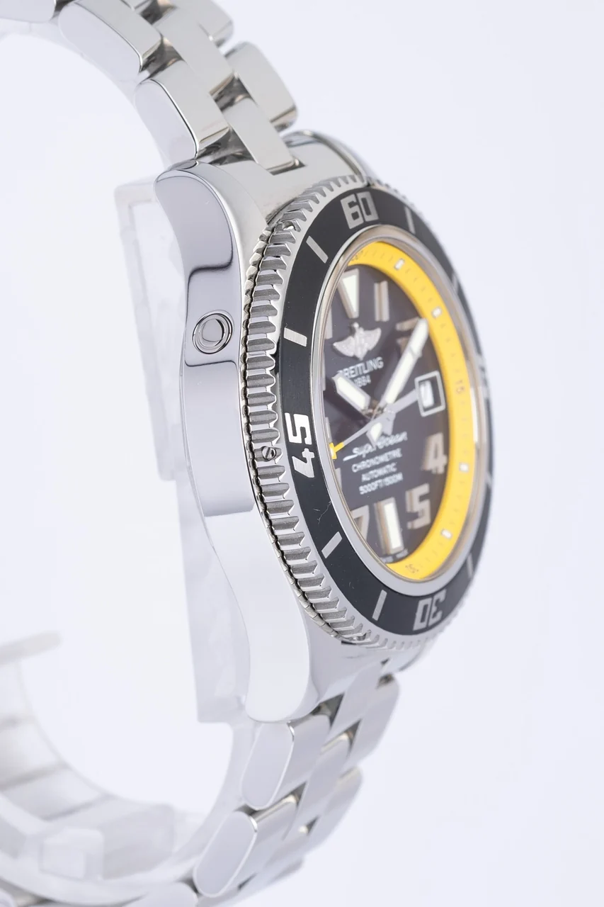 Breitling Superocean – Ref. A17364, very good – 4/10
