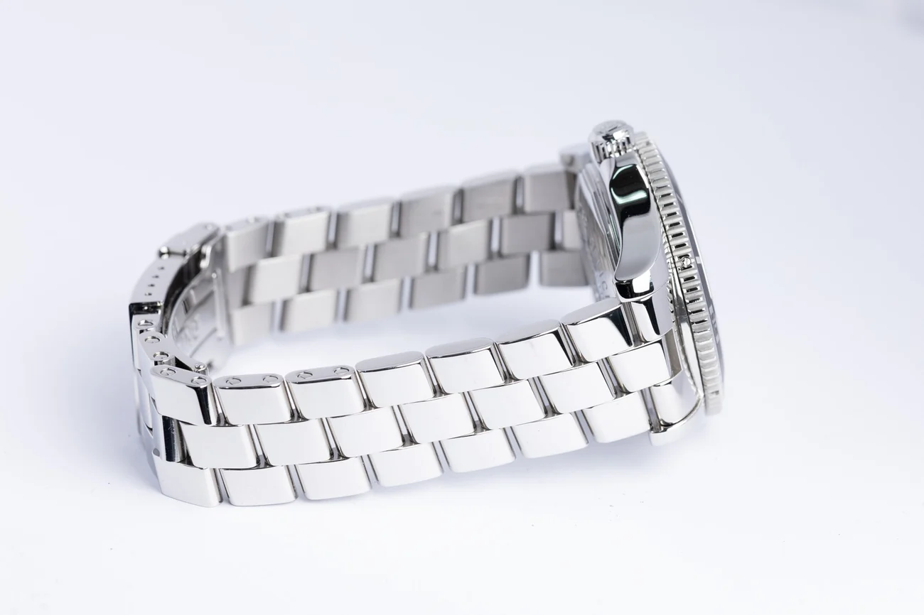 Breitling Superocean – Ref. A17364, very good – 6/10