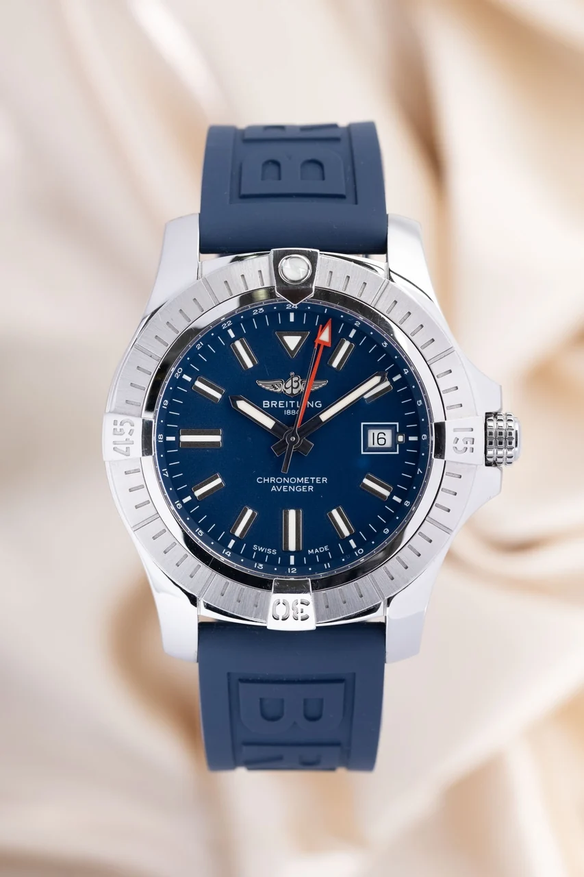 Breitling Avenger GMT – Ref. A3239510, Sehr gut – 1/10