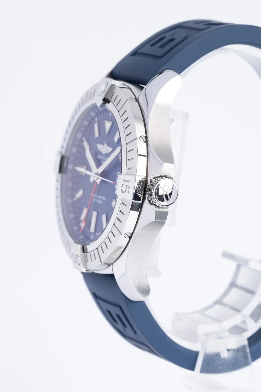 Breitling Avenger GMT – Ref. A3239510, Sehr gut – 6/10