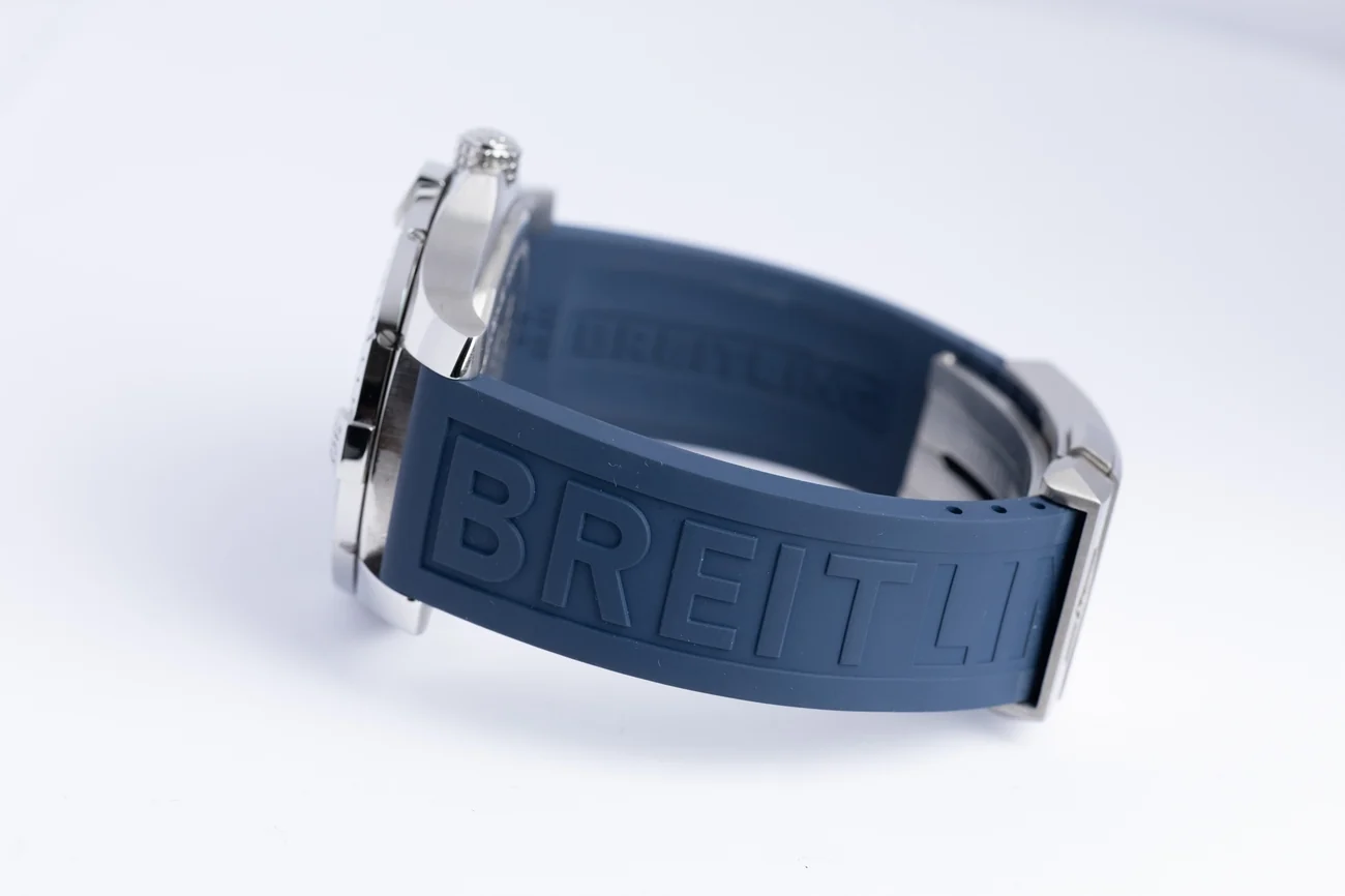 Breitling Avenger GMT – Ref. A3239510, Sehr gut – 8/10