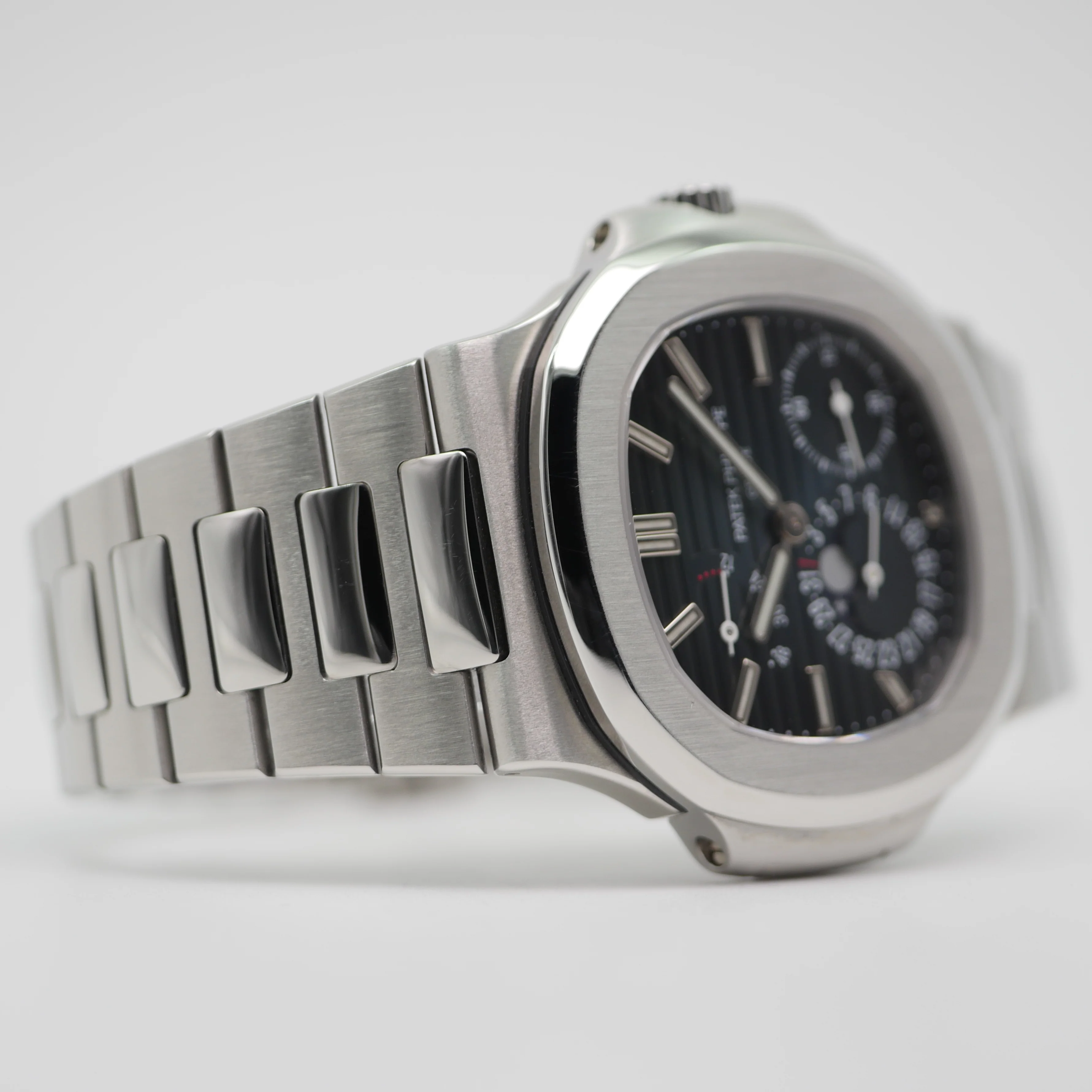 Patek Philippe Nautilus – Ref. 5712/1A-001, Wie neu – 3/10