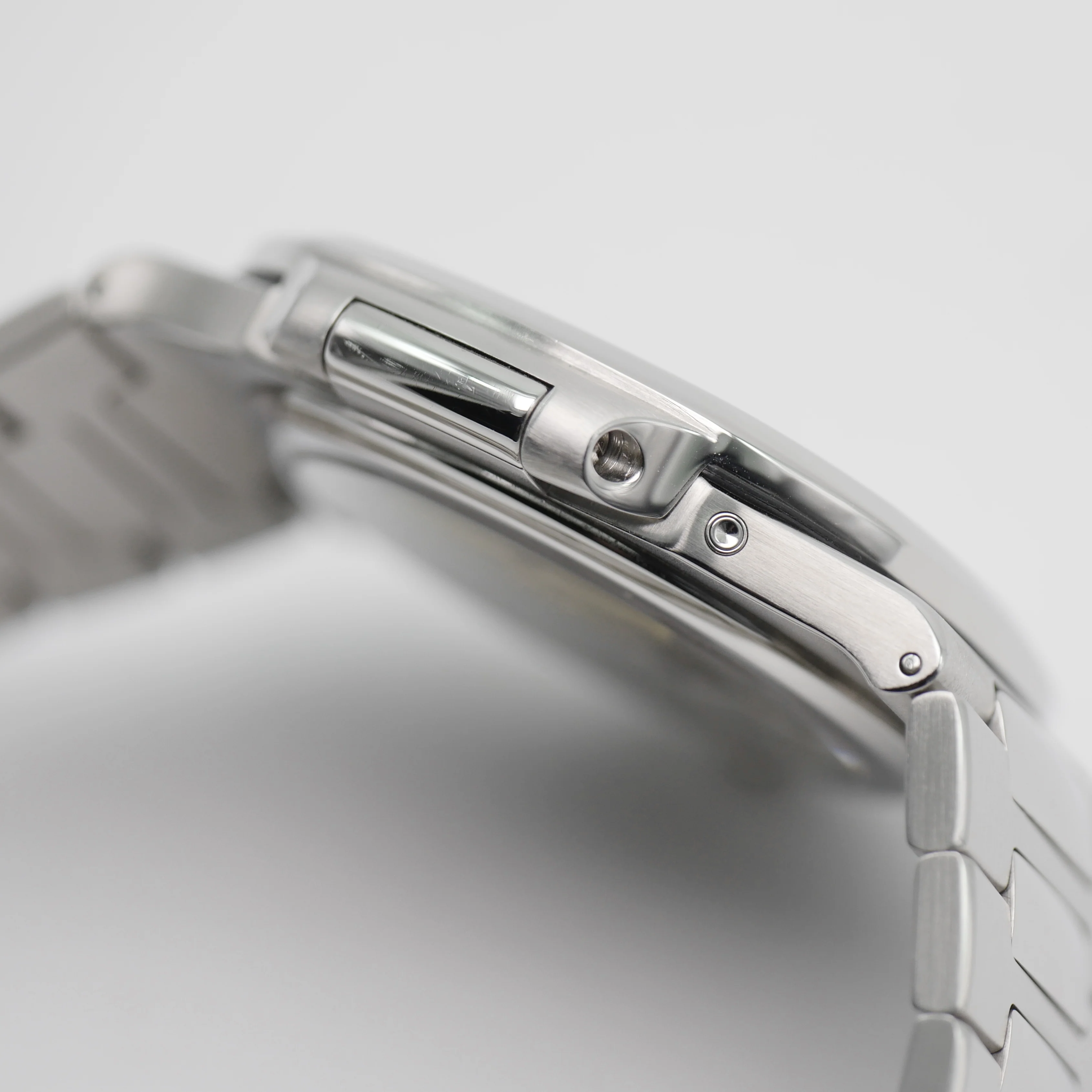 Patek Philippe Nautilus – Ref. 5712/1A-001, Wie neu – 10/10