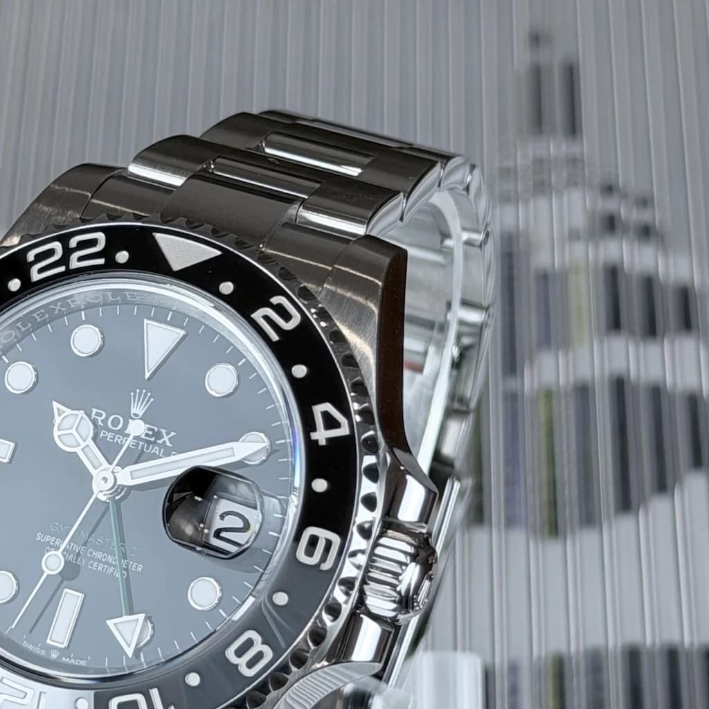 Rolex GMT-Master II – Ref. 126710GRNR, like new – Image 2/6