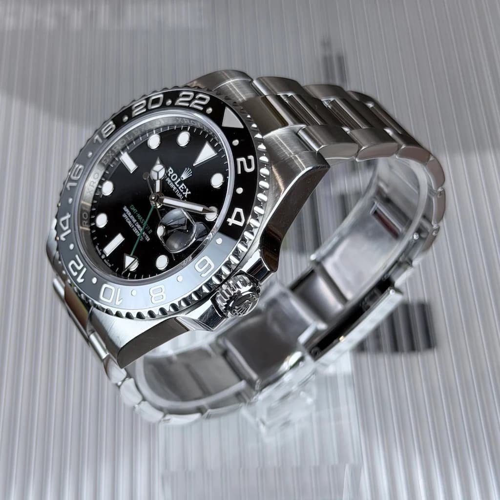 Rolex GMT-Master II – Ref. 126710GRNR, Wie neu – Bild 2/6
