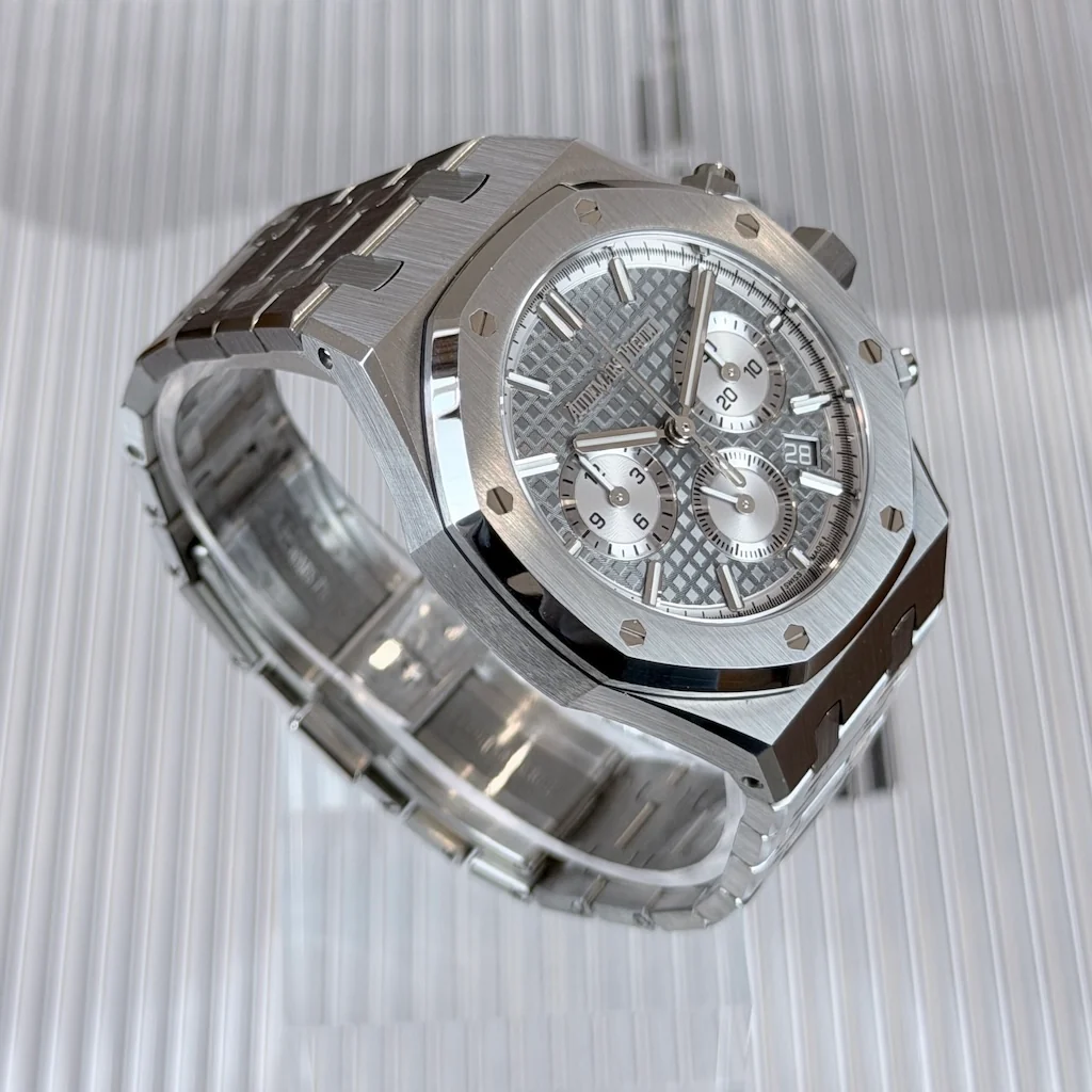 Audemars Piguet Royal Oak Chronograph – Ref. 26715ST.OO.1356ST.02, Sehr gut – 3/6