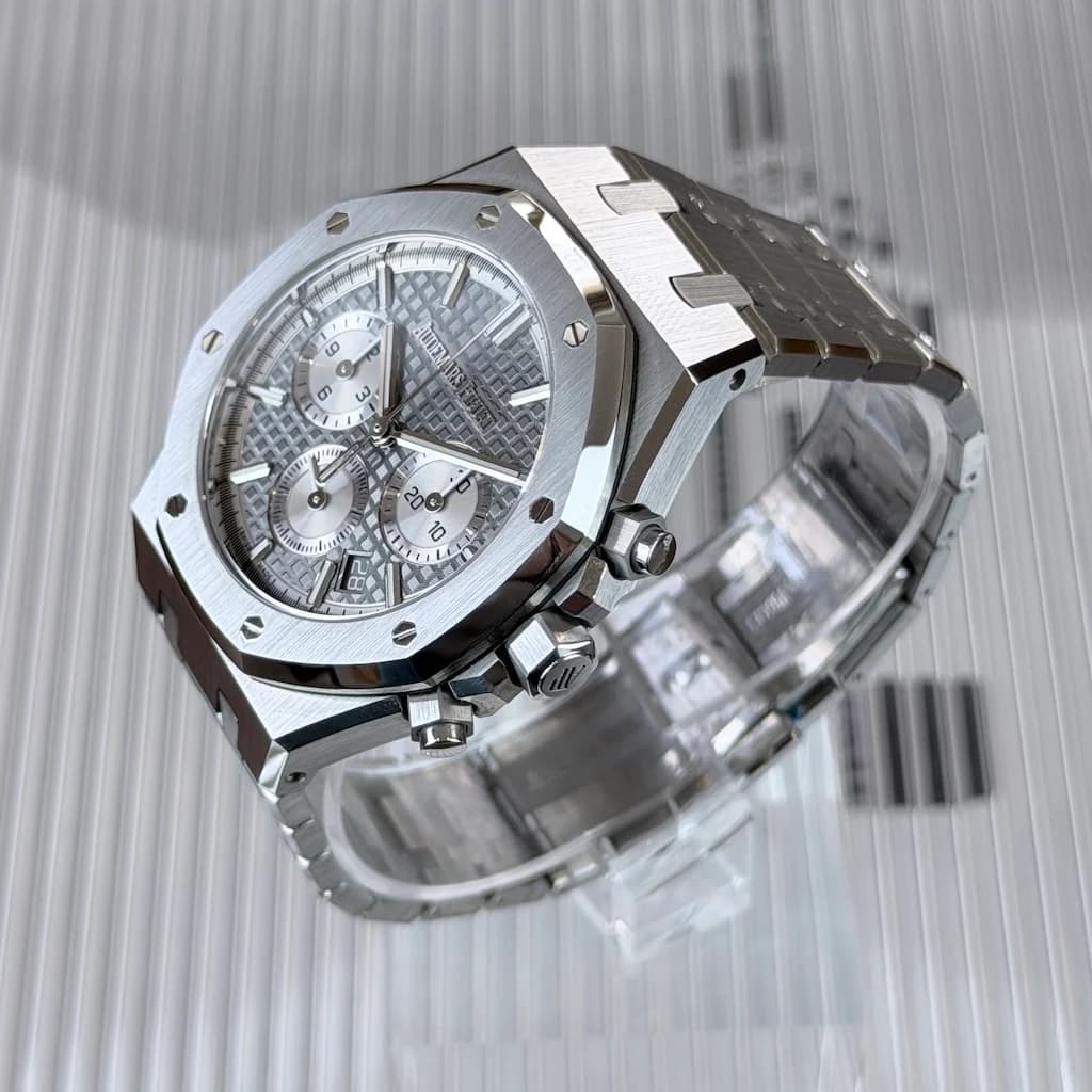 Audemars Piguet Royal Oak Chronograph – Ref. 26715ST.OO.1356ST.02, Sehr gut – Bild 2/6