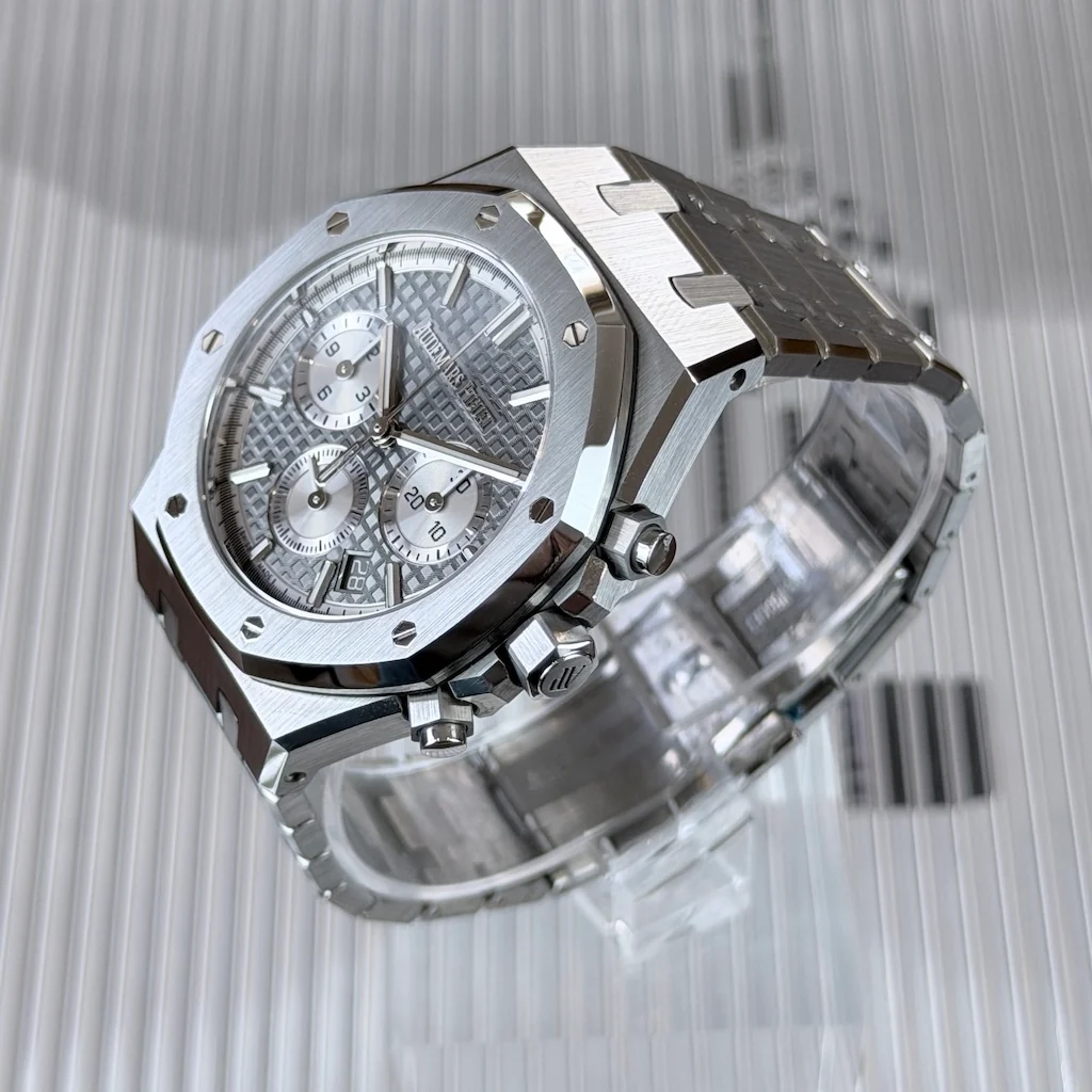 Audemars Piguet Royal Oak Chronograph – Ref. 26715ST.OO.1356ST.02, Sehr gut – 2/6