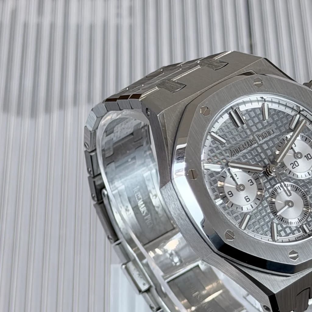 Audemars Piguet Royal Oak Chronograph – Ref. 26715ST.OO.1356ST.02, very good – Image 2/6