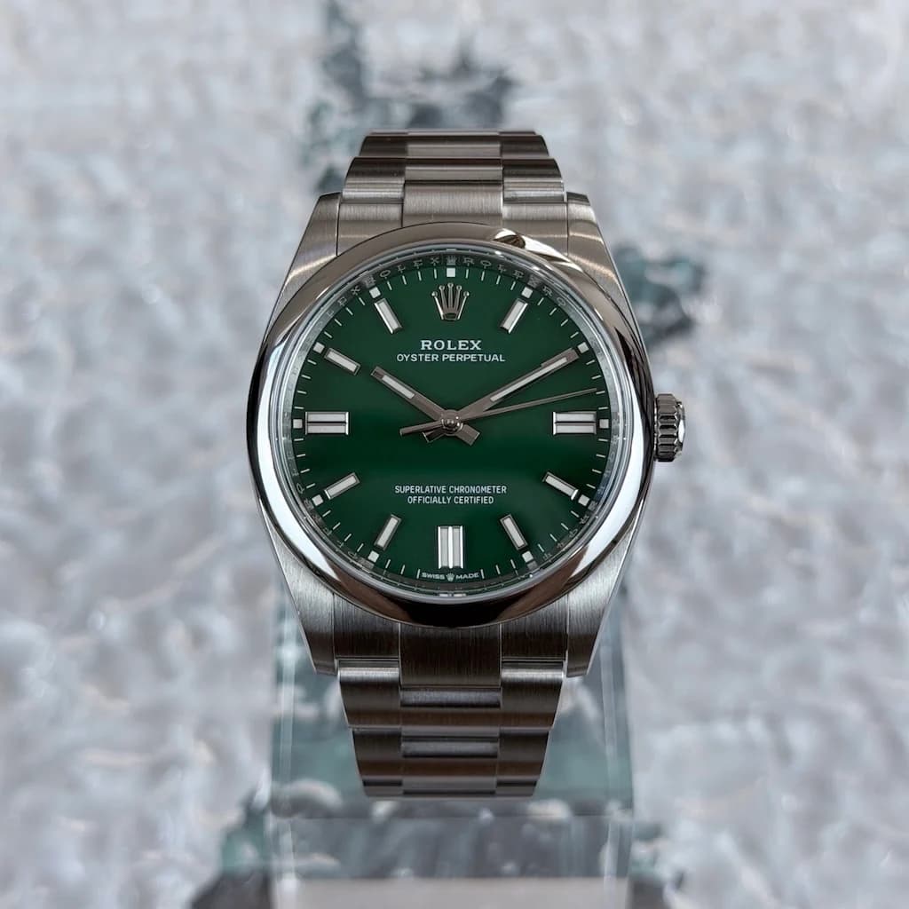 Rolex Oyster Perpetual – Ref. 126000, Sehr gut
