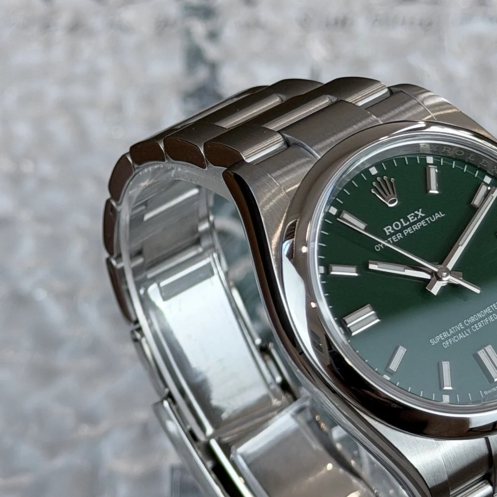 Rolex Oyster Perpetual – Ref. 126000, Sehr gut – 6/6