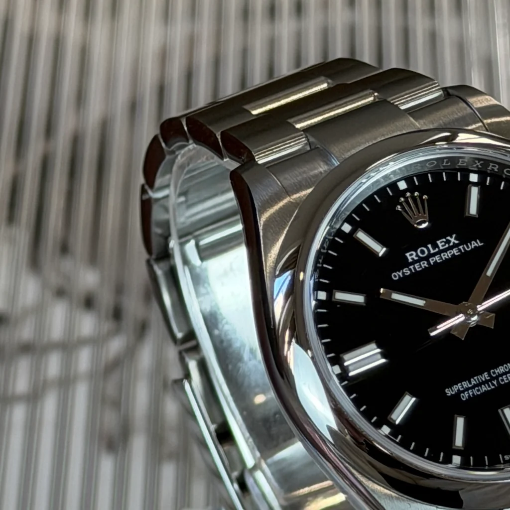 Rolex Oyster Perpetual – Ref. 126000, Wie neu – 6/6