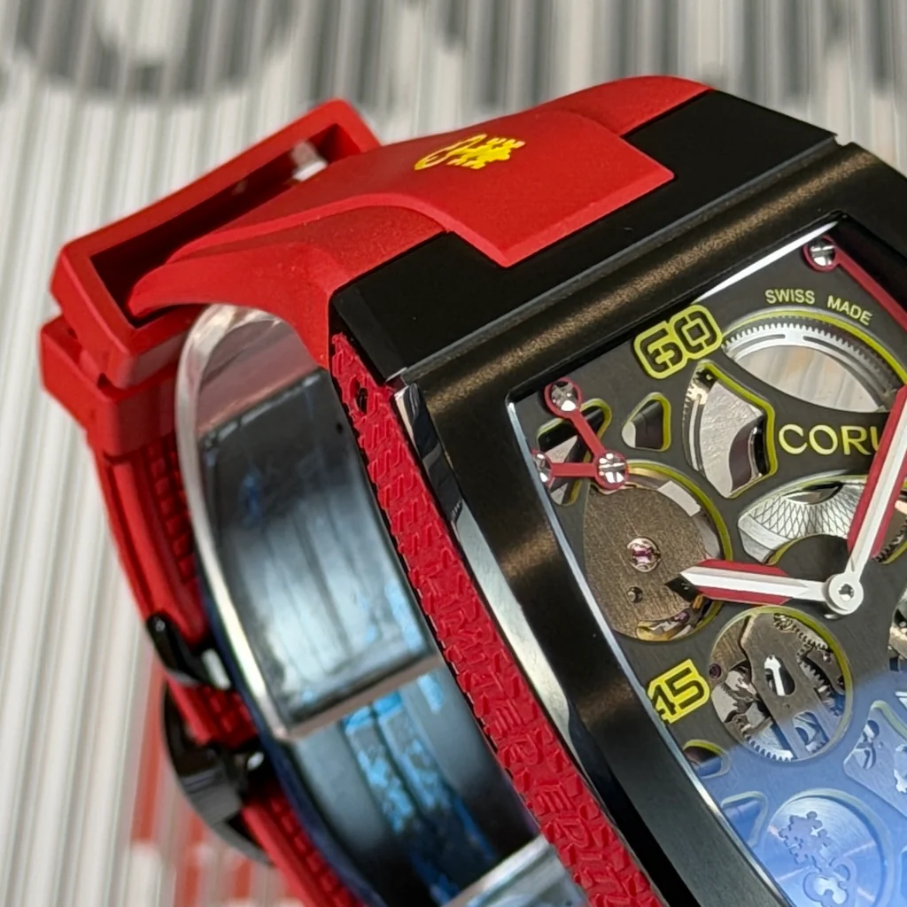 Corum Lab 1 Red – Ref. 410.100.95/F371.AR01, Wie neu – 6/6