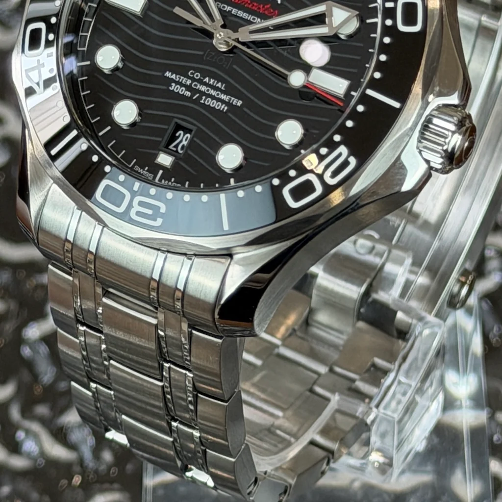 Omega Seamaster Diver 300M – Ref. 210.30.42.20.01.001, Sehr gut – 5/6