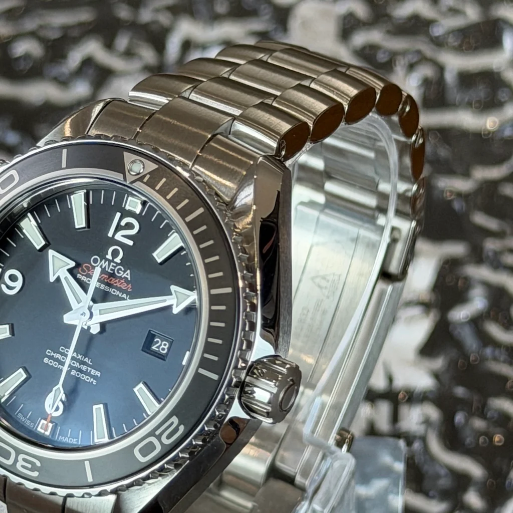 Omega Seamaster Planet Ocean – Ref. 232.30.38.20.01.001, very good – 4/6