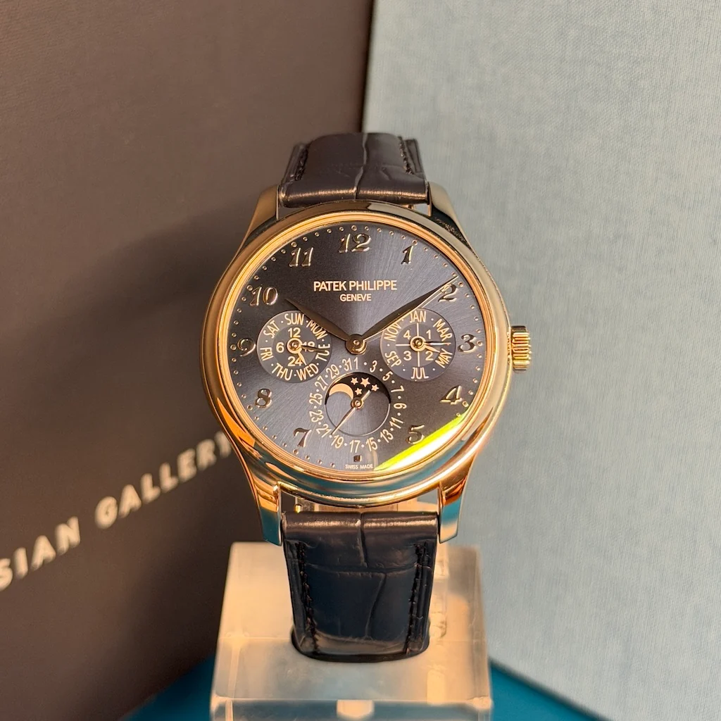 Patek Philippe Perpetual Calendar – Ref. 5327G, Sehr gut – 1/6