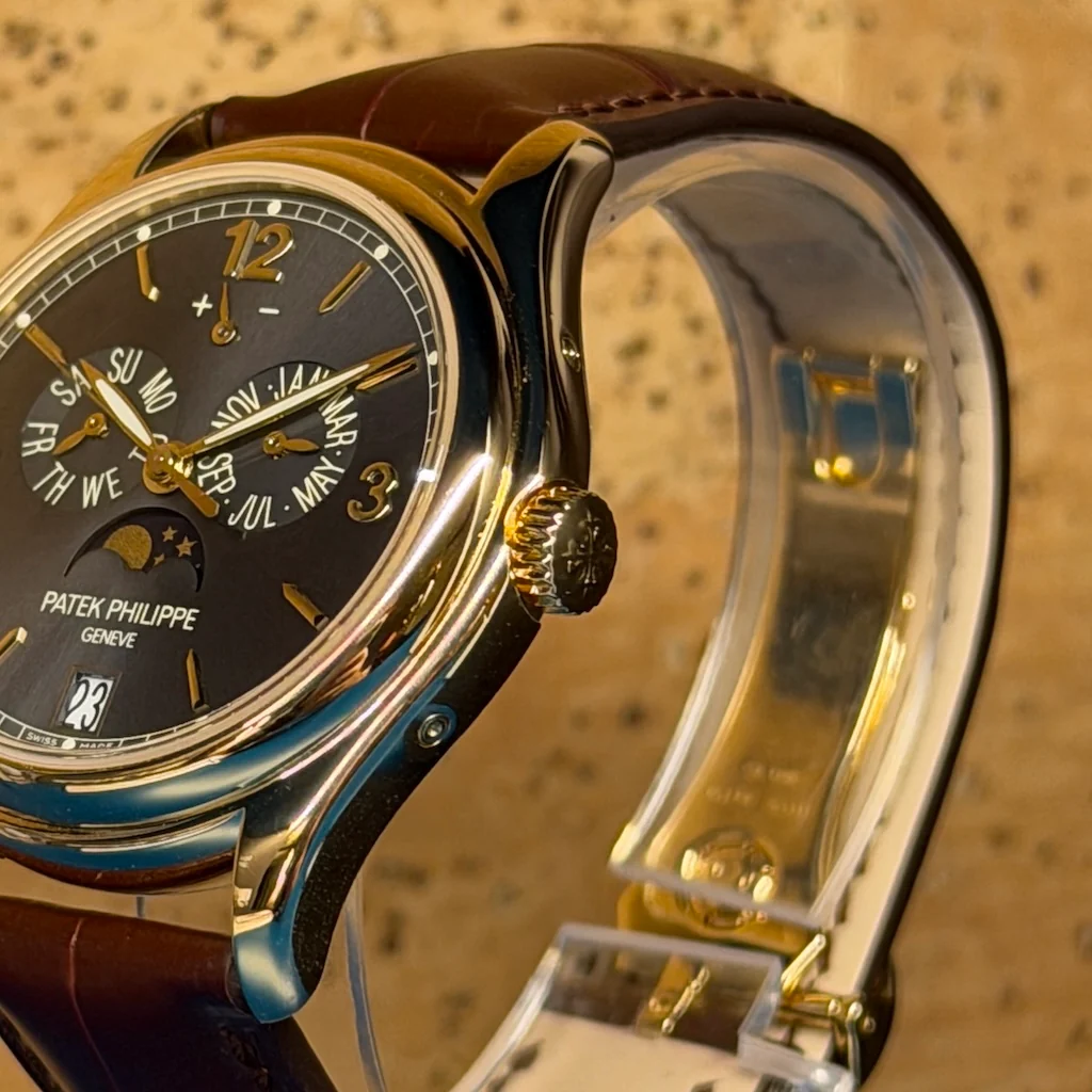 Patek Philippe Annual Calendar – Ref. 5146J-010, Sehr gut – 4/6