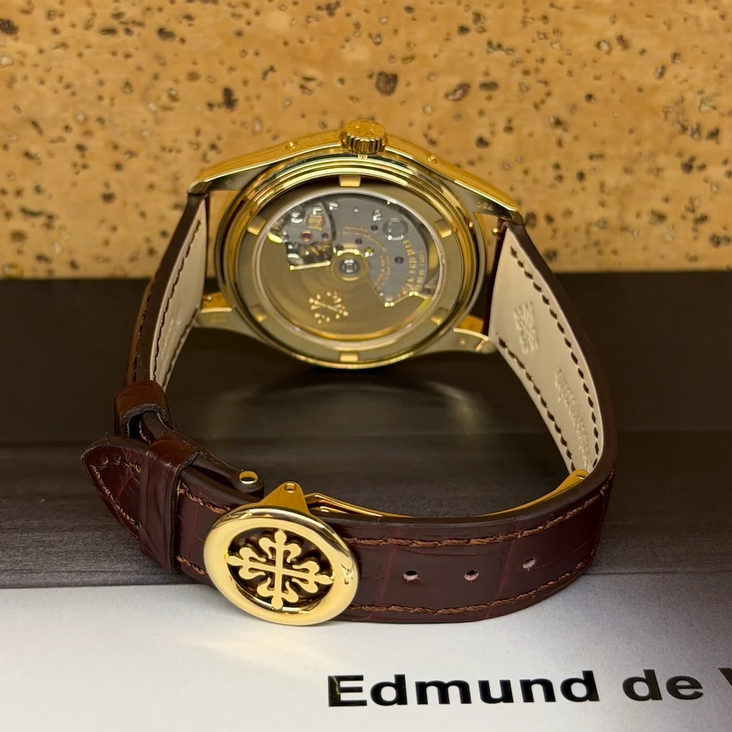 Patek Philippe Annual Calendar – Ref. 5146J-010, Sehr gut – 6/6