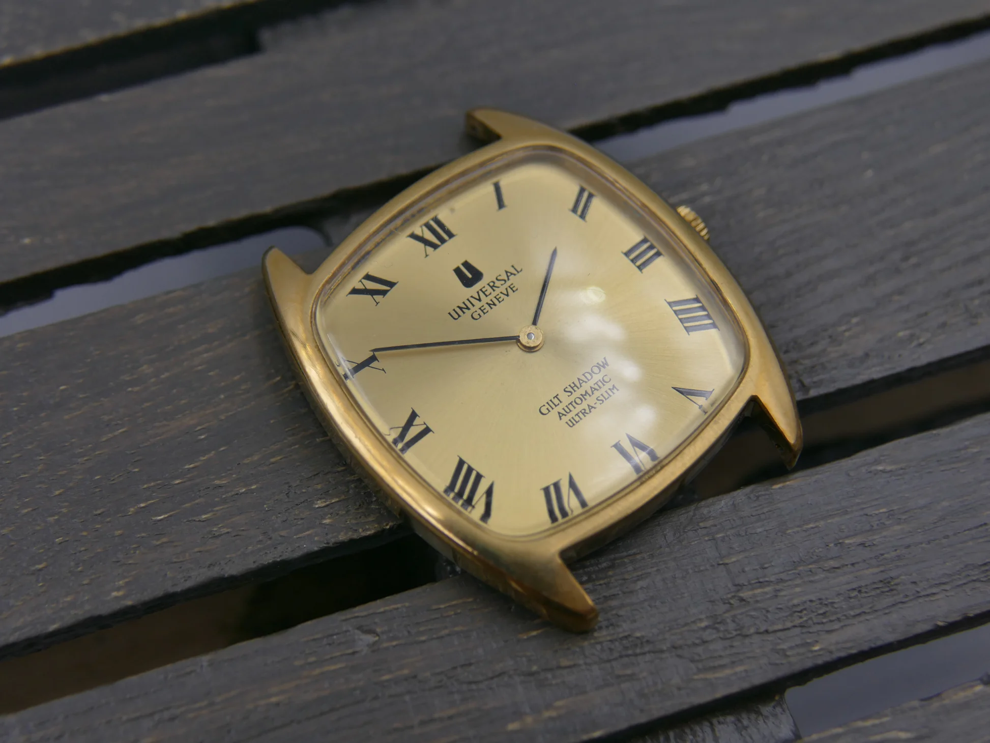 Universal Geneve Gilt Shadow – Ref. 566105, Gebraucht – 17/20