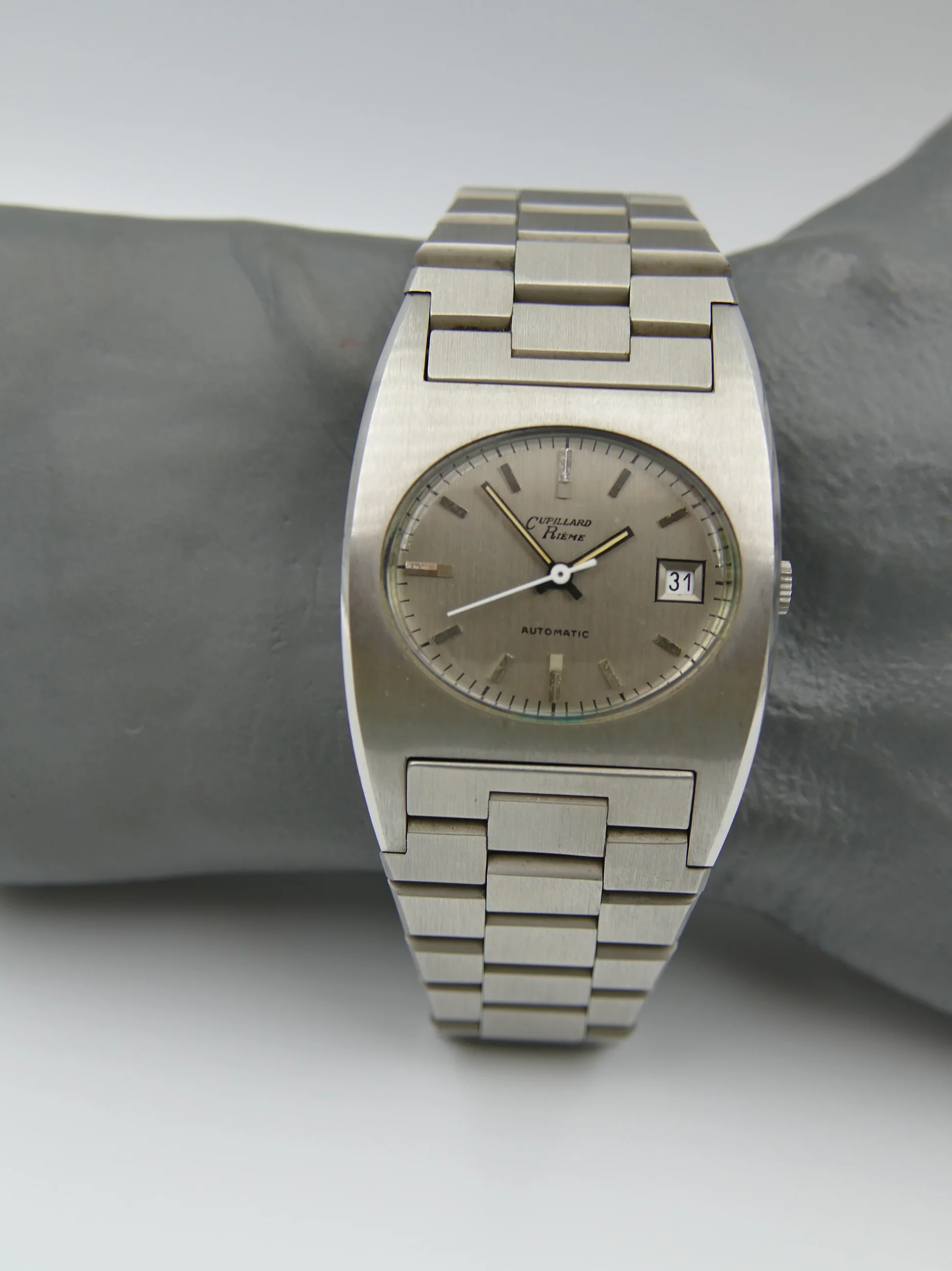 Old Stock 70's rare dress mechanical vintage watch NOS – Ref. 25604, Neu – 10/17