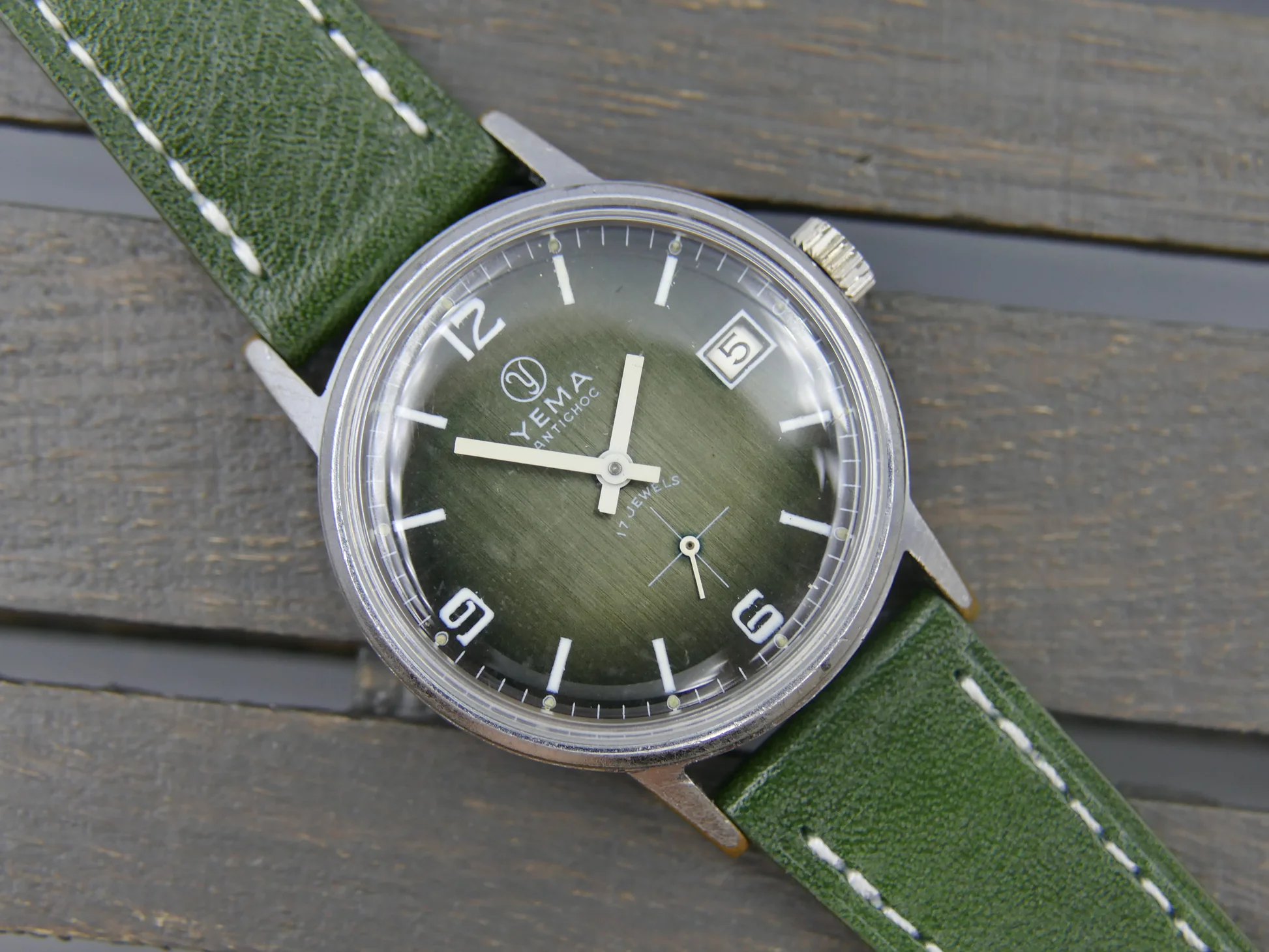 Yema 70s vintage watch green hand wind Cupillard – Ref. 233-69, Gebraucht – 1/20