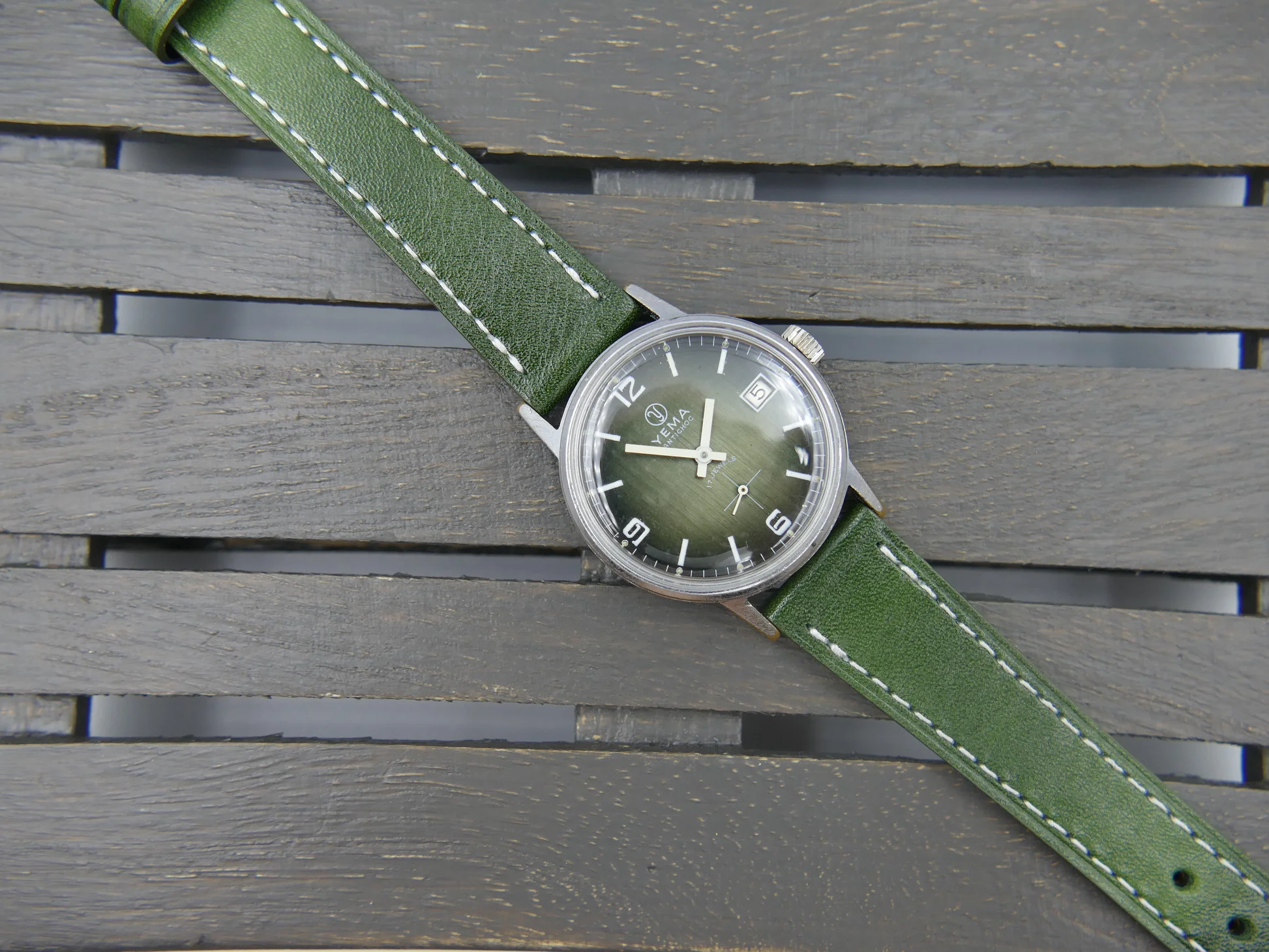 Yema 70s vintage watch green hand wind Cupillard – Ref. 233-69, Gebraucht – 3/20