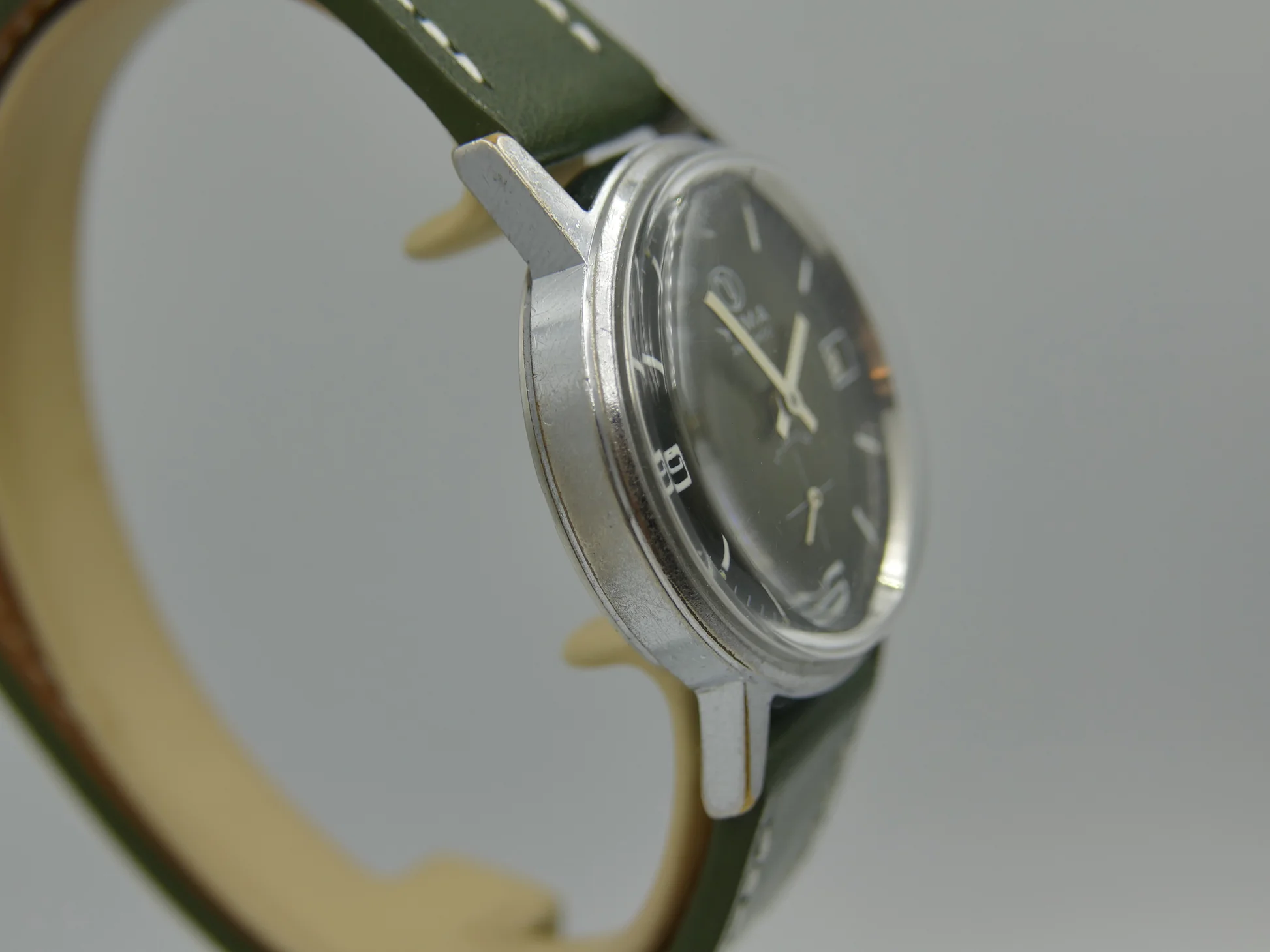 Yema 70s vintage watch green hand wind Cupillard – Ref. 233-69, Gebraucht – 13/20